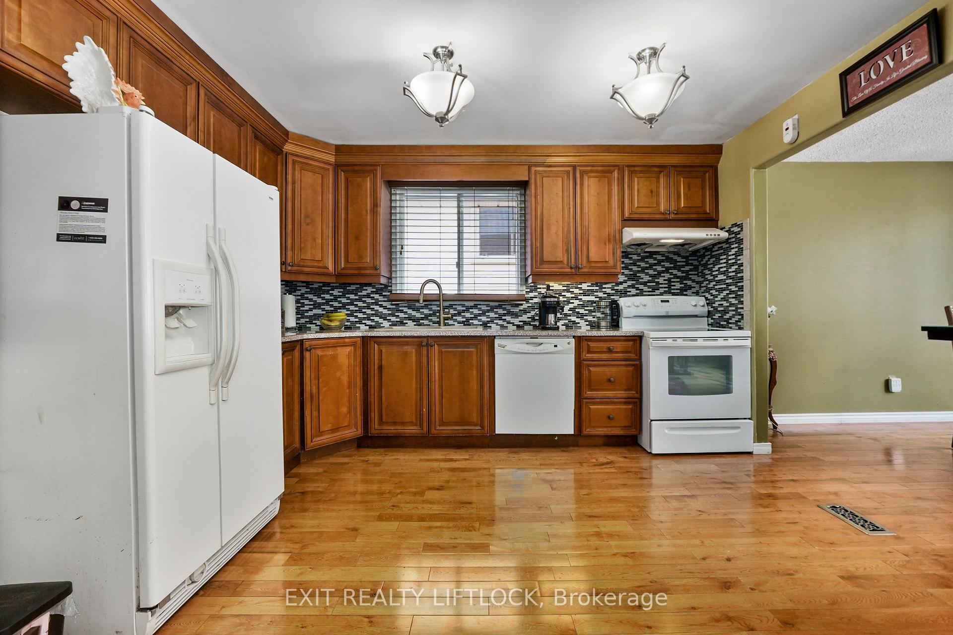 Photo 19 of 2102 Walker Avenue, Peterborough, Ashburnham Ward 4 — HOMEH