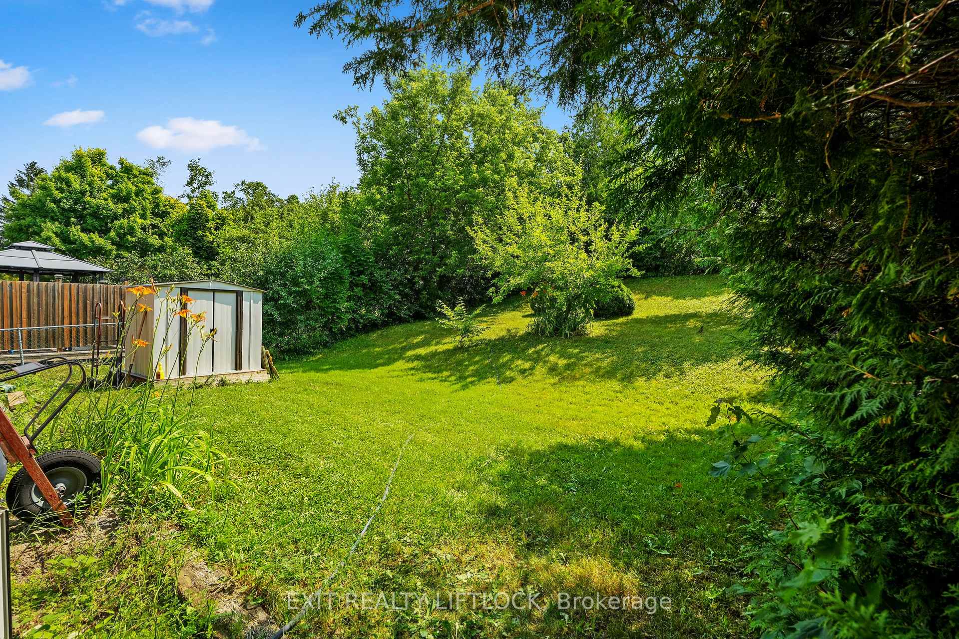 Photo 38 of 2102 Walker Avenue, Peterborough, Ashburnham Ward 4 — HOMEH