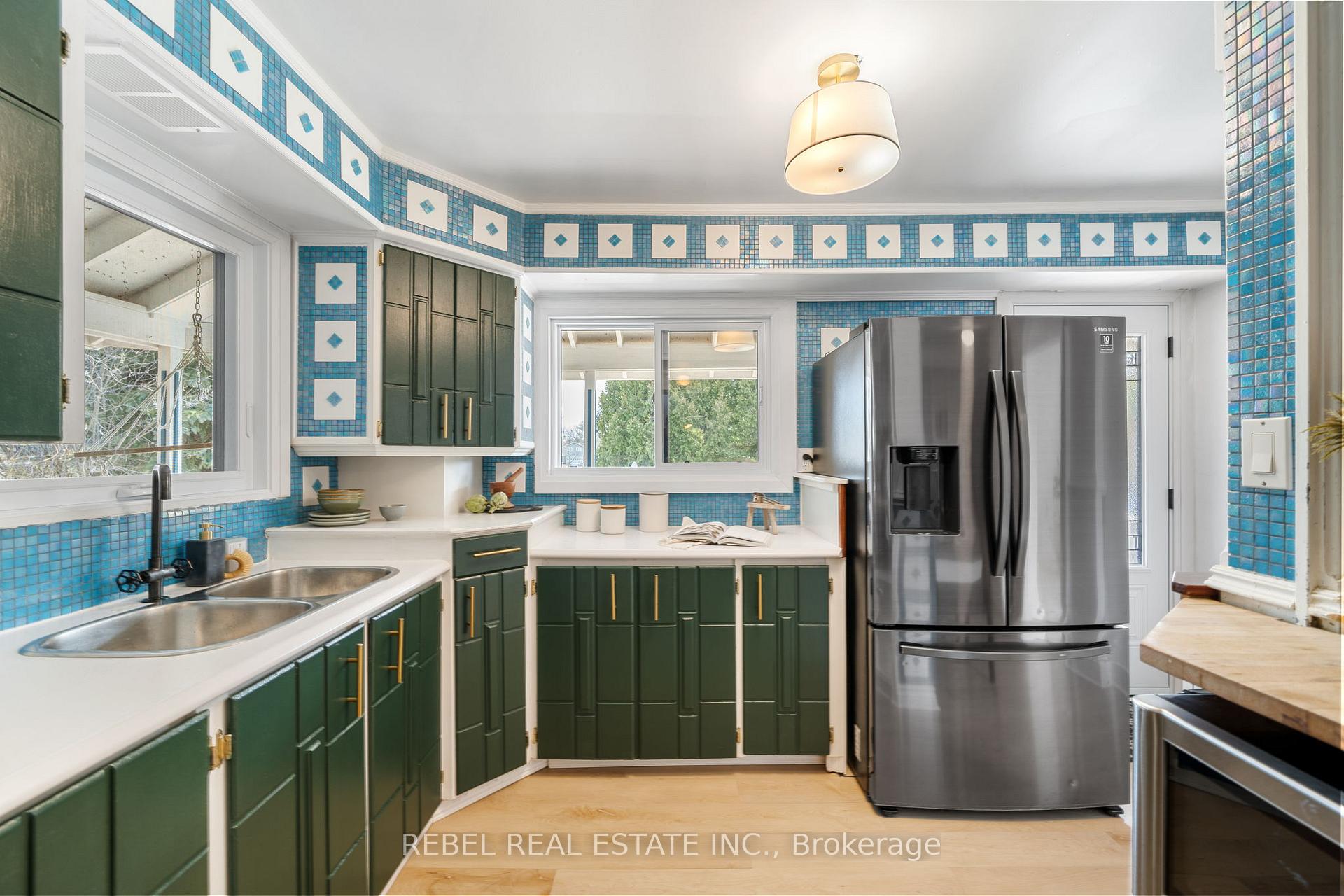 Photo 4 of 2 Bettley Court, Whitby, Pringle Creek — HOMEH