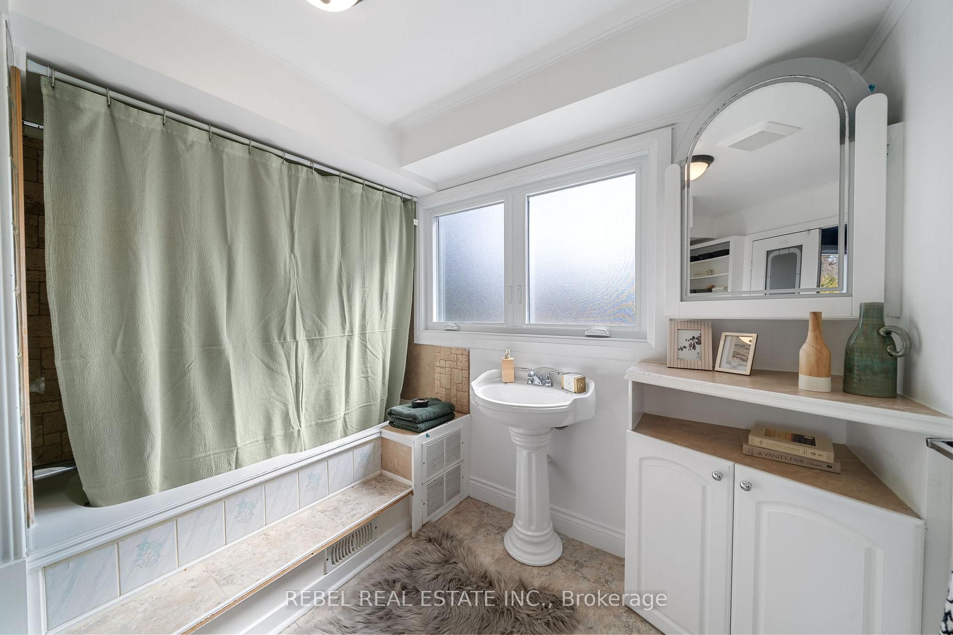Photo 18 of 2 Bettley Court, Whitby, Pringle Creek — HOMEH