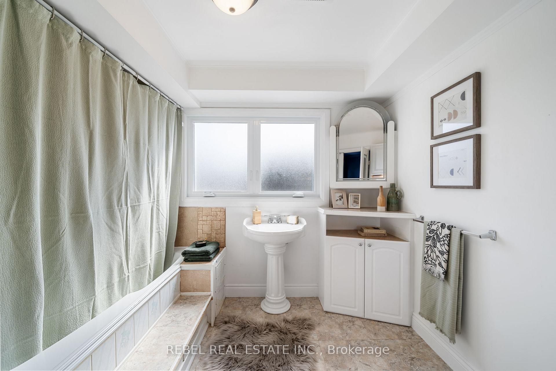 Photo 19 of 2 Bettley Court, Whitby, Pringle Creek — HOMEH