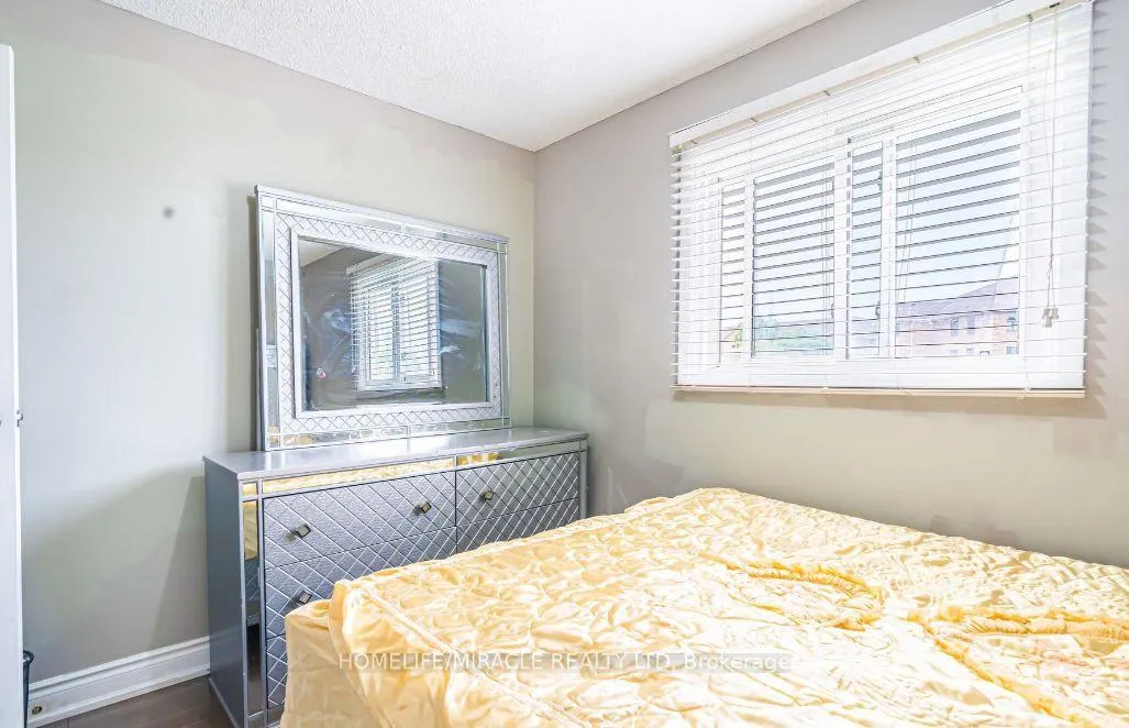 Photo 9 of 72 Norma Crescent, Brampton, Westgate — HOMEH