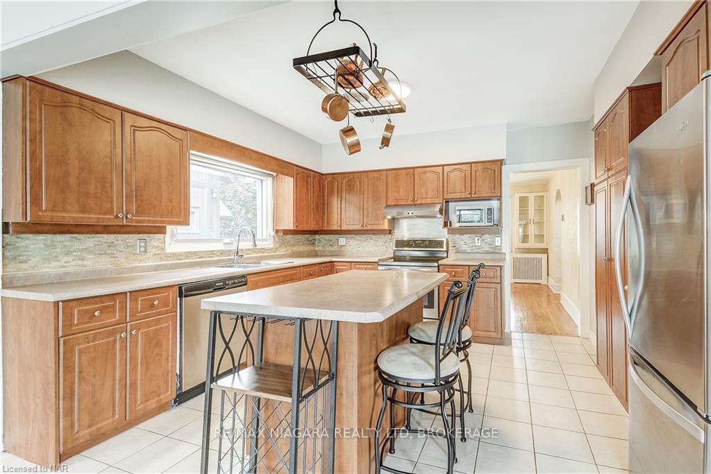 Photo 21 of 6 Highland Gardens, Welland, Prince Charles — HOMEH