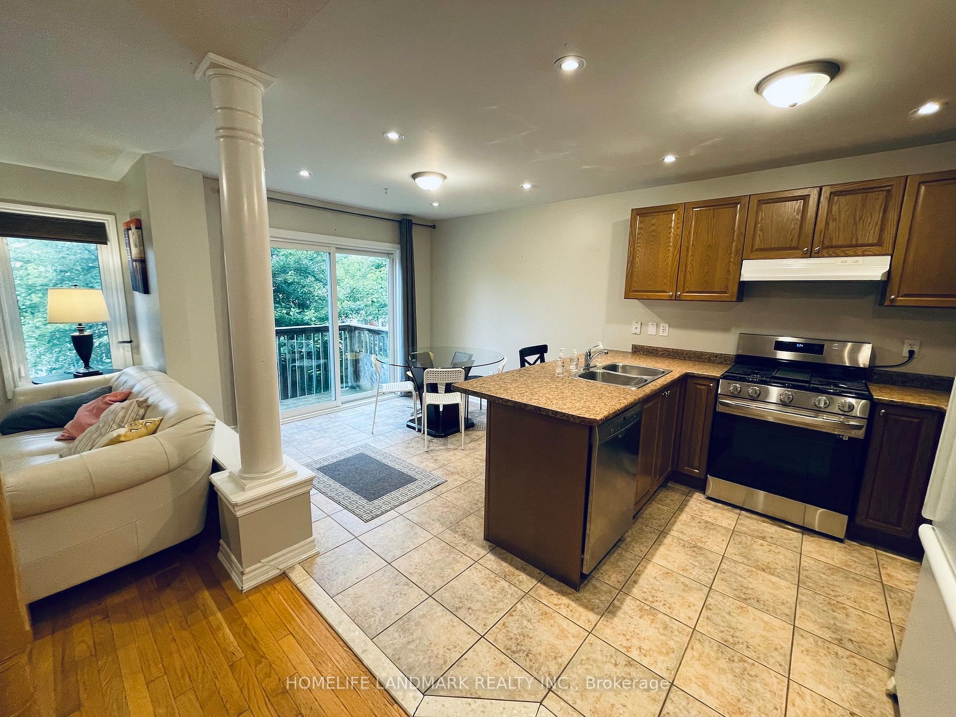 Photo 6 of 18 Lewis Honey Drive, Aurora, Bayview Northeast — HOMEH