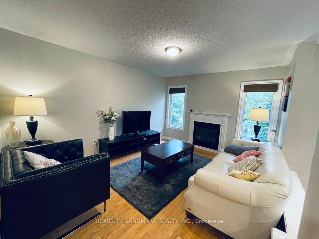 Photo 4 of 18 Lewis Honey Drive, Aurora, Bayview Northeast — HOMEH