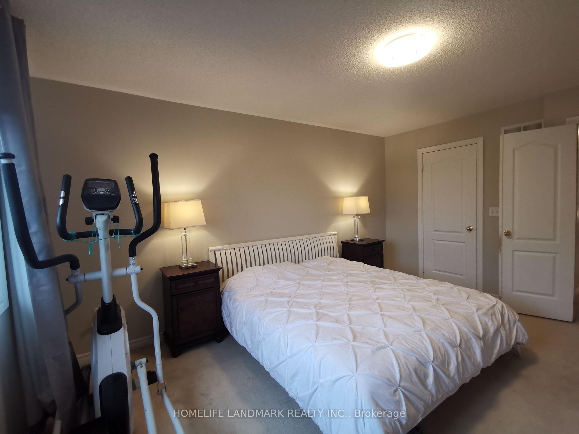 Photo 9 of 18 Lewis Honey Drive, Aurora, Bayview Northeast — HOMEH