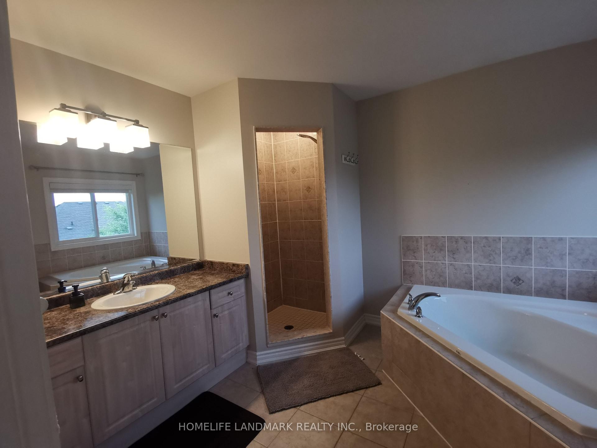 Photo 17 of 18 Lewis Honey Drive, Aurora, Bayview Northeast — HOMEH