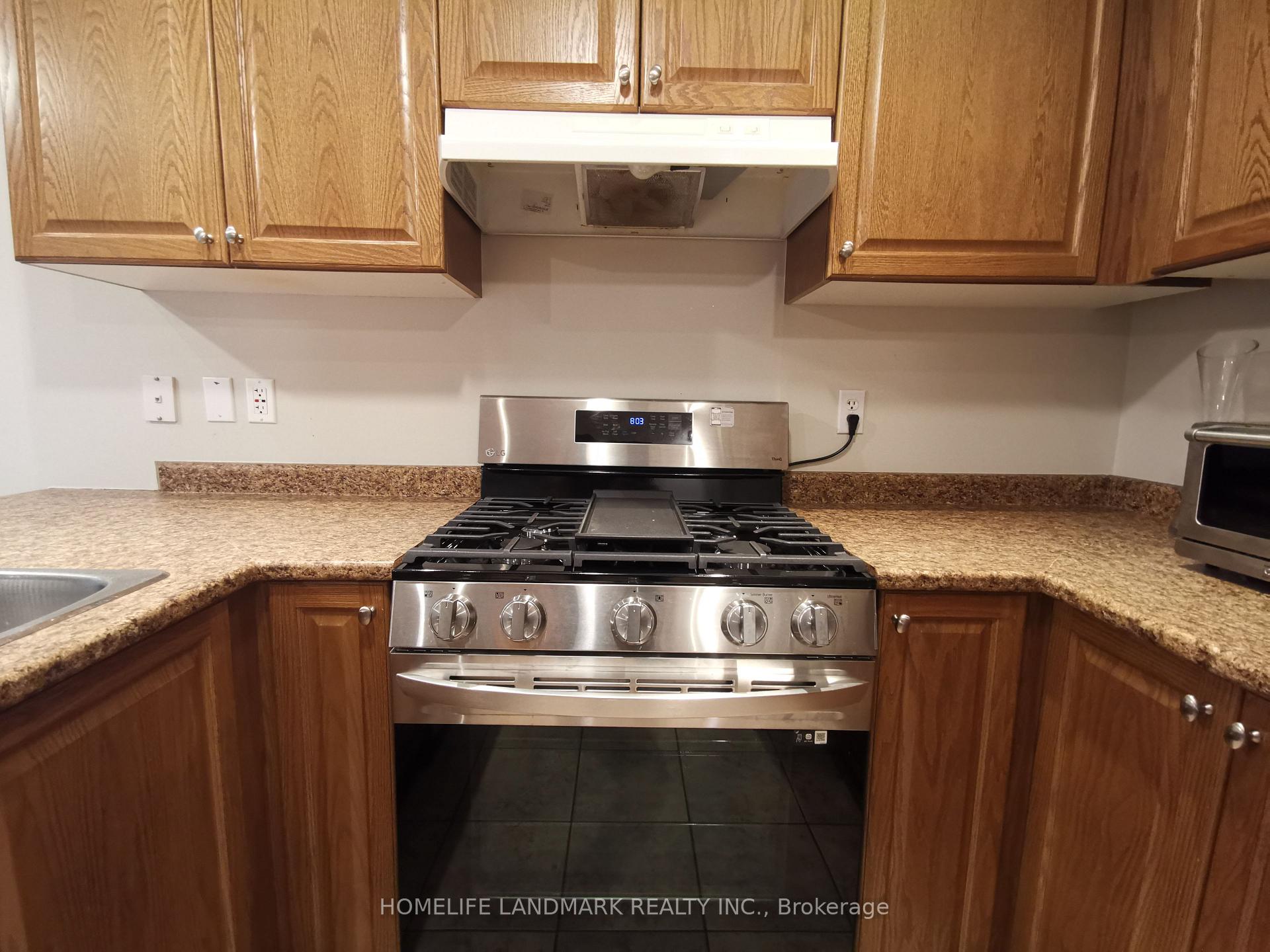 Photo 26 of 18 Lewis Honey Drive, Aurora, Bayview Northeast — HOMEH