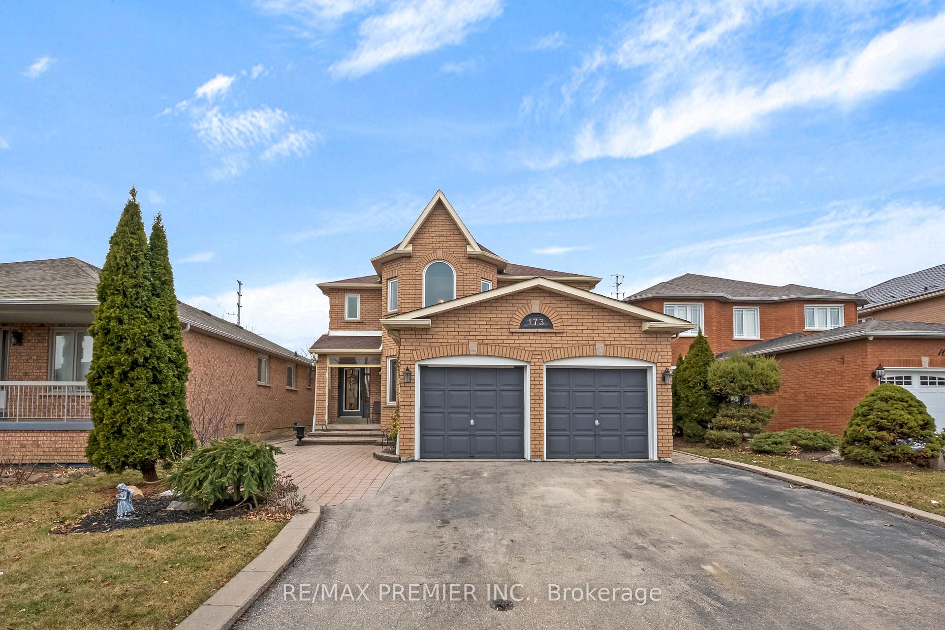 Photo 2 of 173 Andy Crescent, Vaughan, Elder Mills — HOMEH