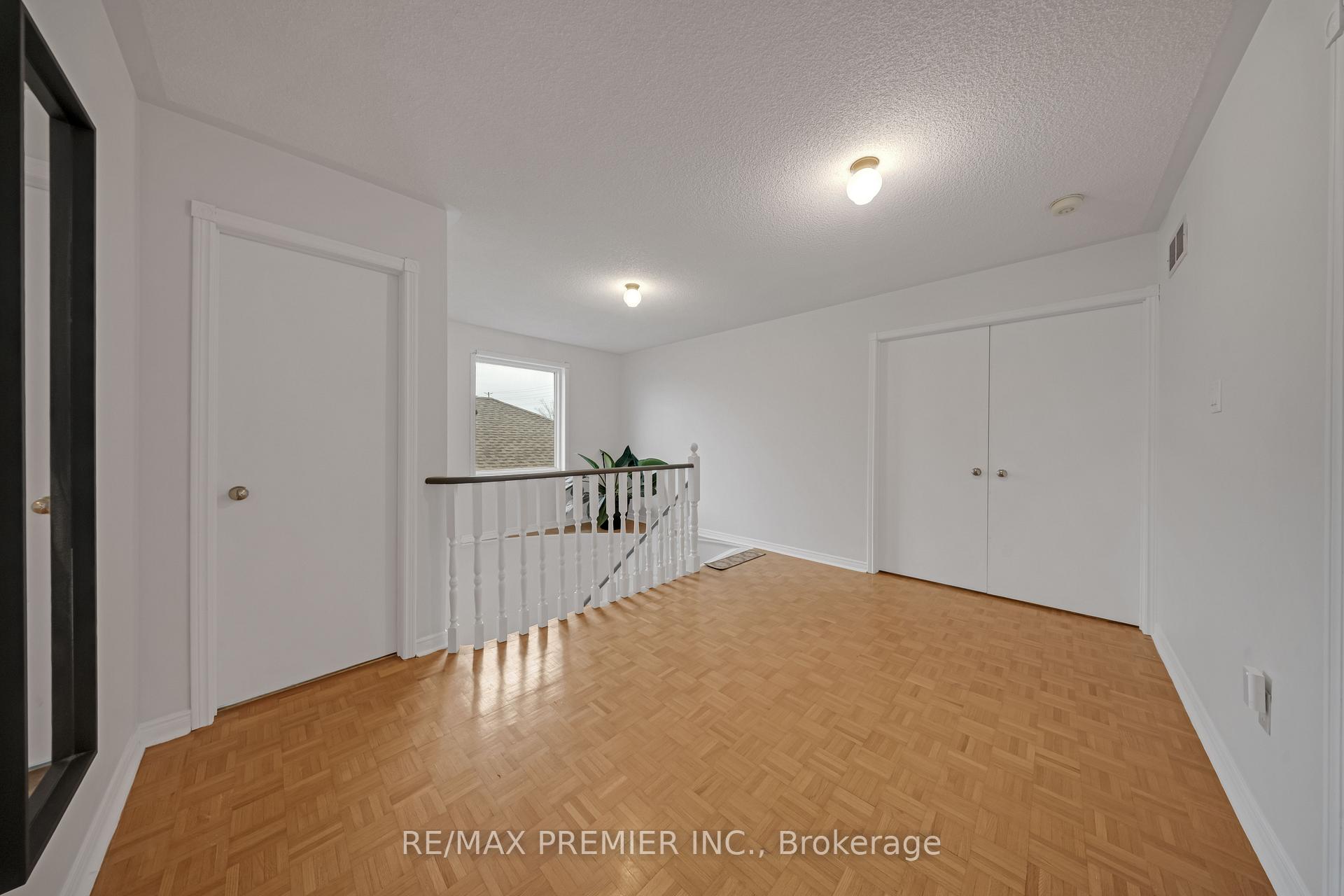 Photo 18 of 173 Andy Crescent, Vaughan, Elder Mills — HOMEH