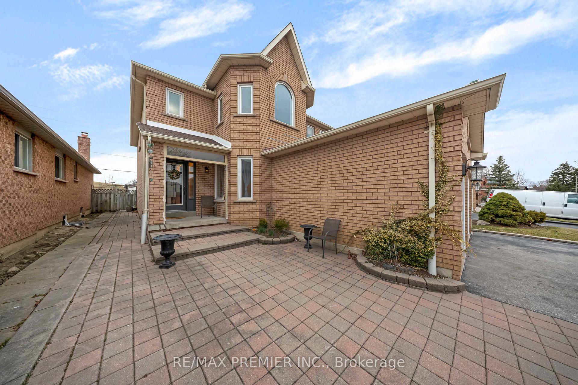 Photo 30 of 173 Andy Crescent, Vaughan, Elder Mills — HOMEH