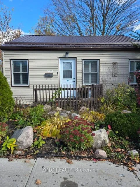 Front of 664 Park Street N