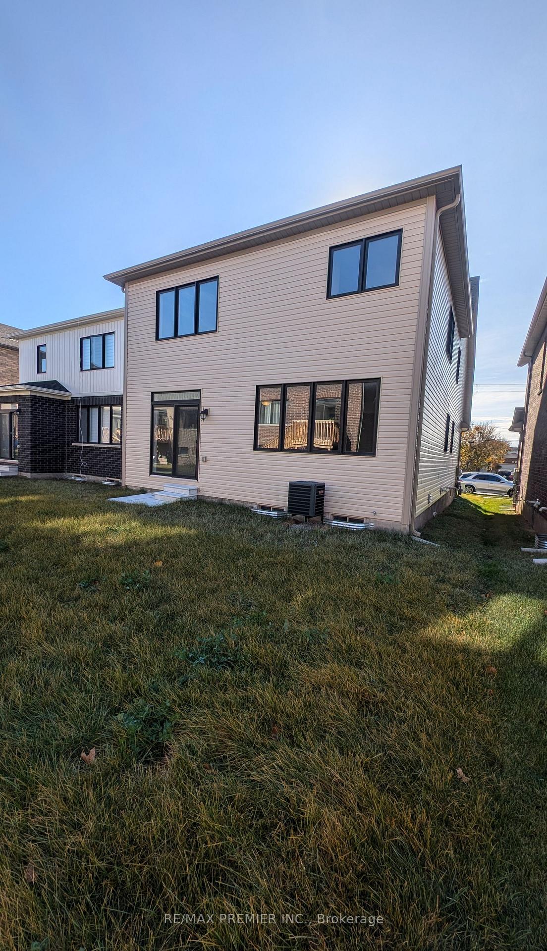 Photo 26 of 286 Forks Road, Welland, Dain City — HOMEH