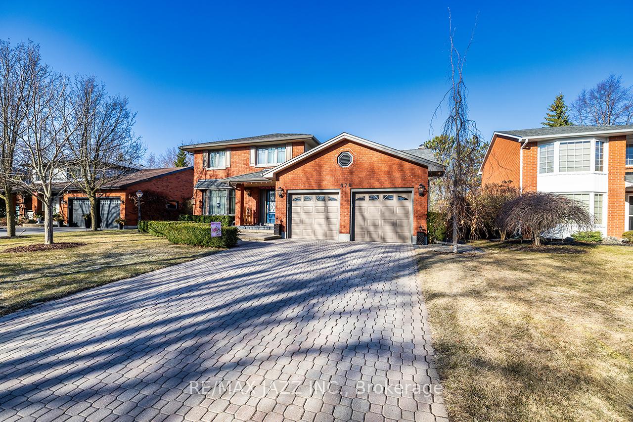 Photo 3 of 978 Tiffany Circle, Oshawa, Centennial — HOMEH