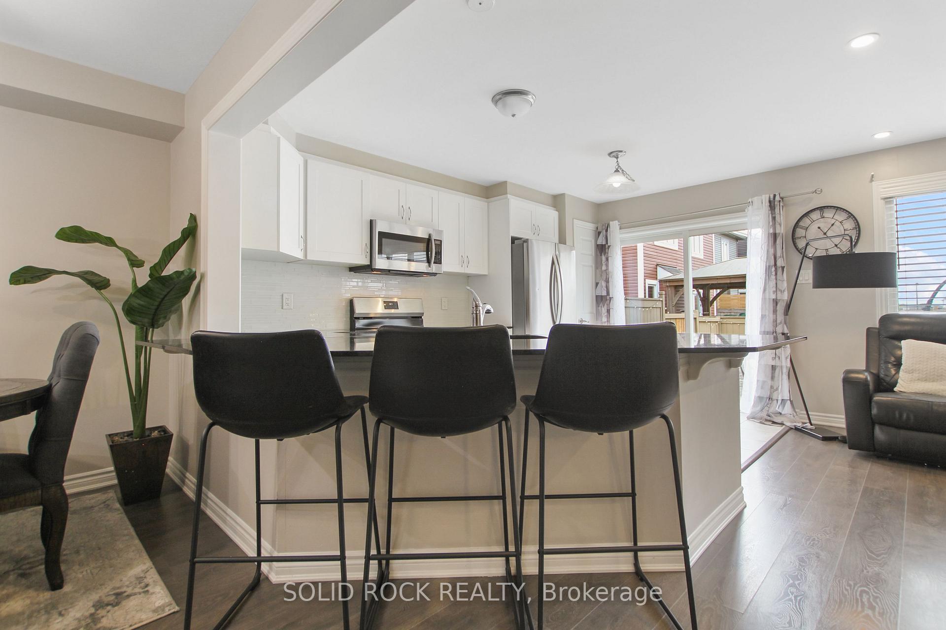 Photo 9 of 306 Sweetfern Crescent, Ottawa, Avalon West — HOMEH