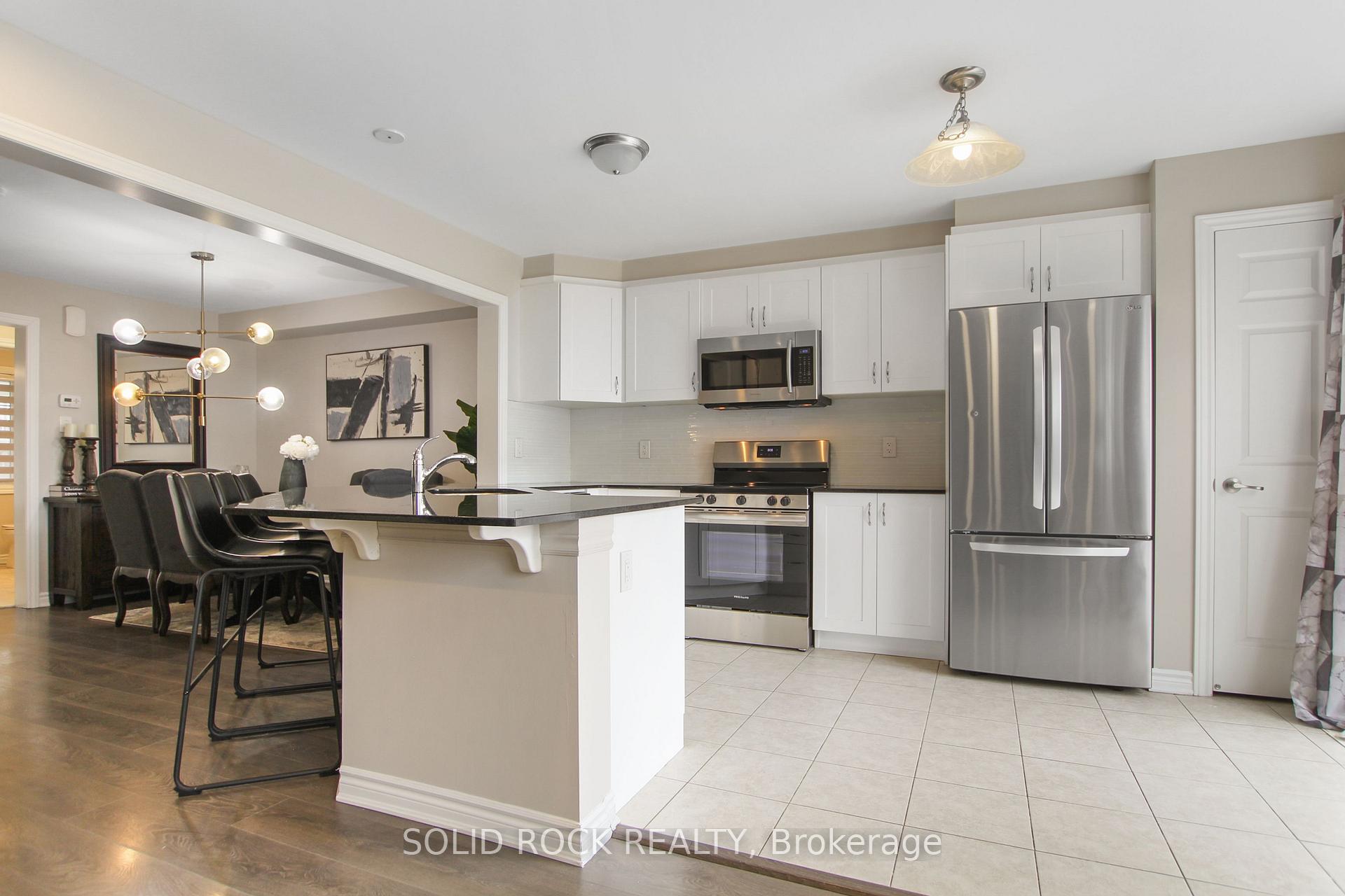Photo 10 of 306 Sweetfern Crescent, Ottawa, Avalon West — HOMEH