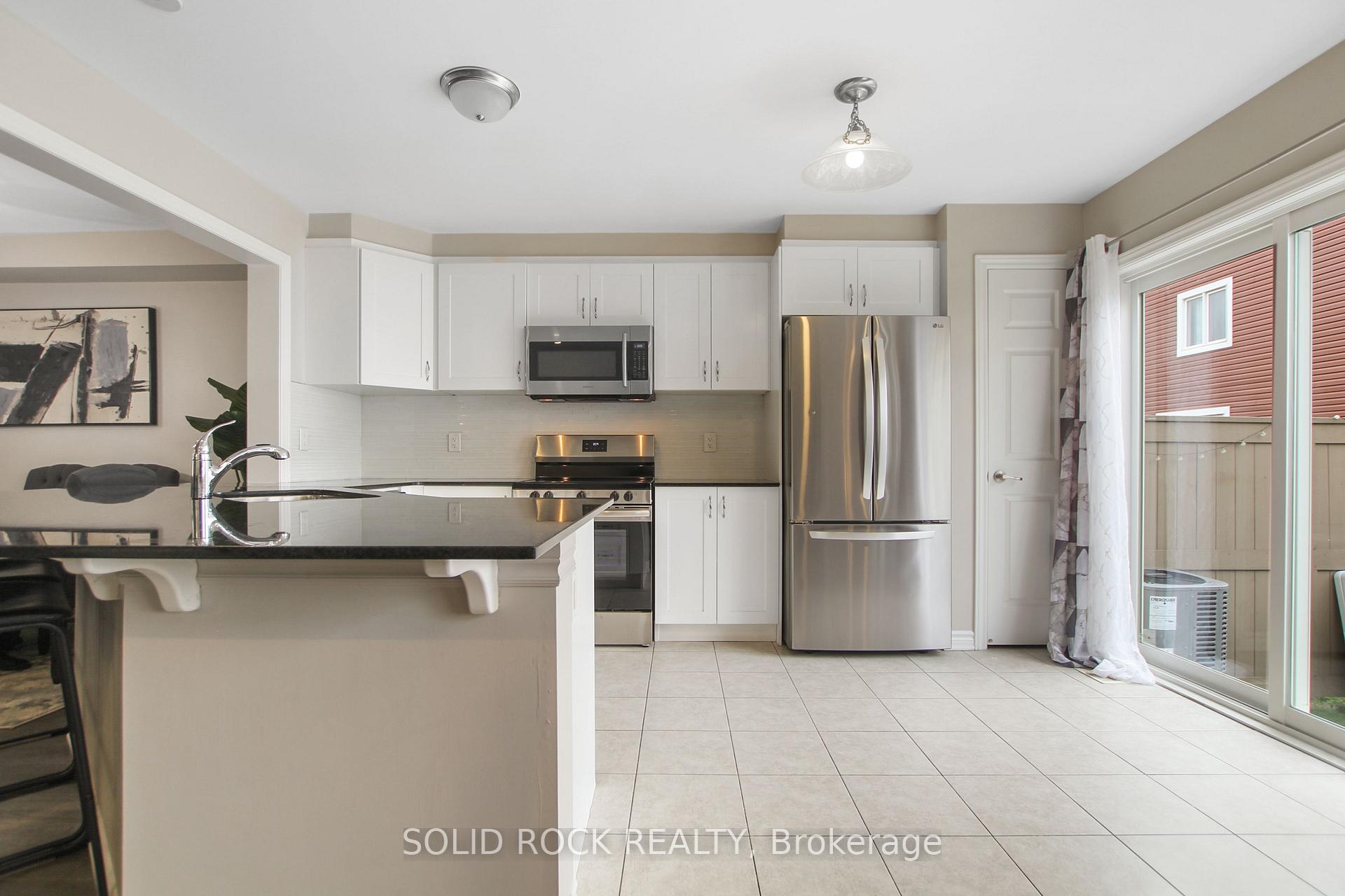 Photo 11 of 306 Sweetfern Crescent, Ottawa, Avalon West — HOMEH