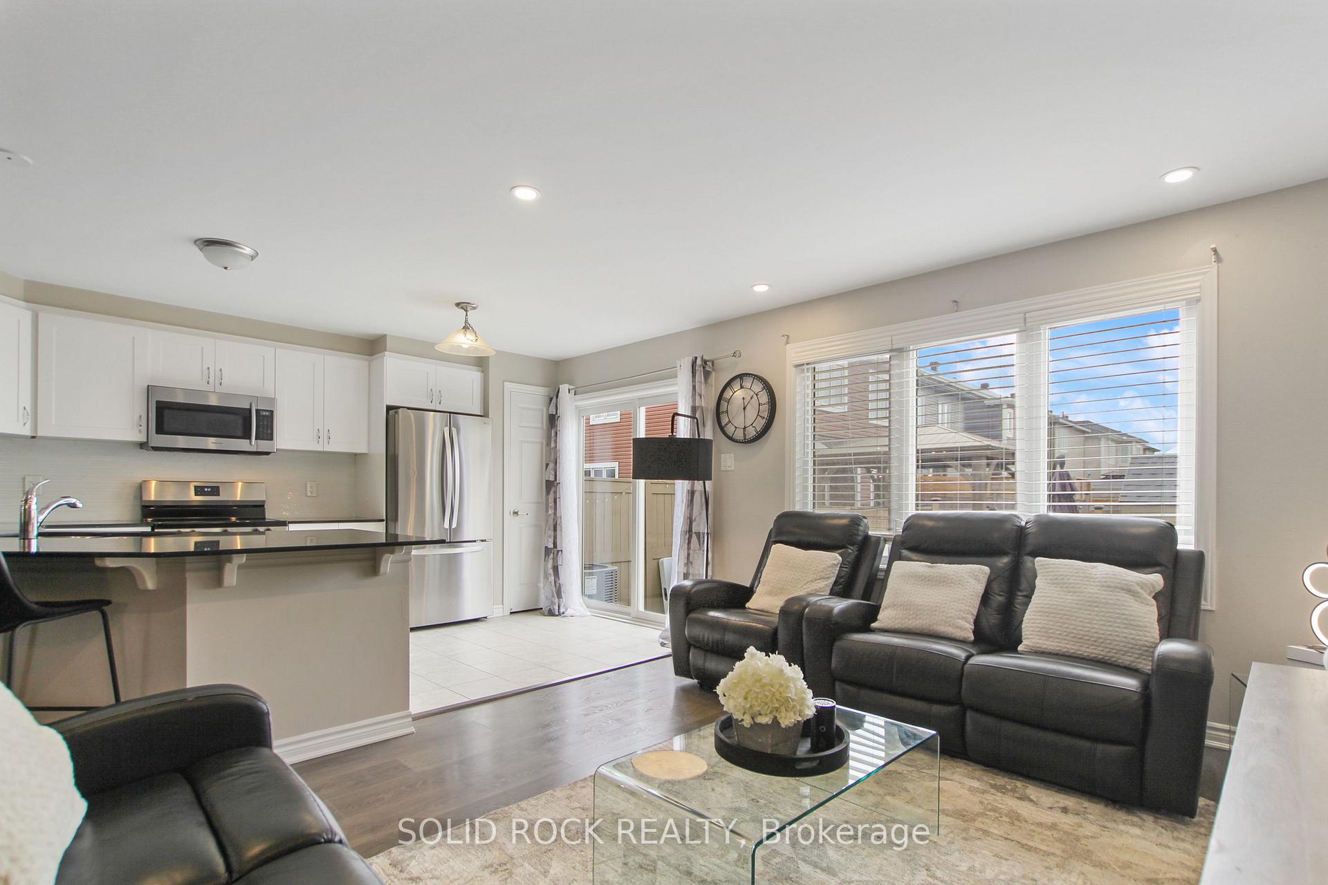 Photo 13 of 306 Sweetfern Crescent, Ottawa, Avalon West — HOMEH