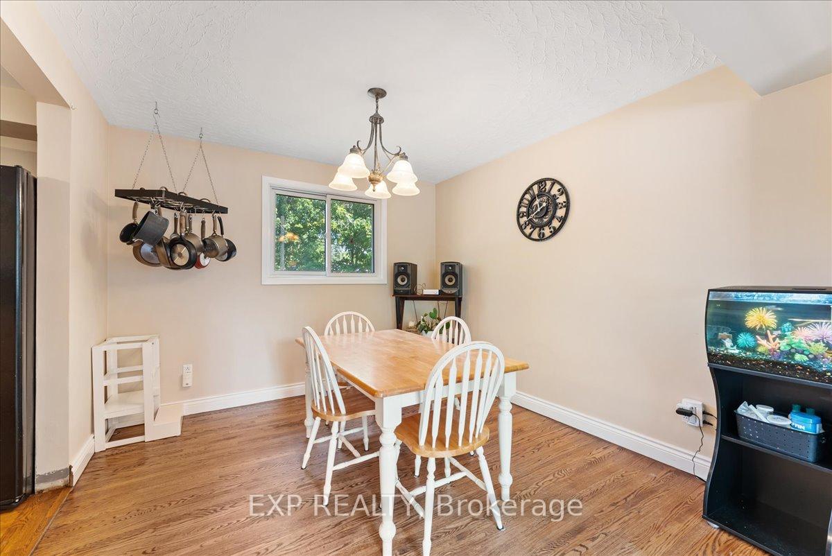 Photo 9 of 822 Foxe Street, Peterborough, Northcrest Ward 5 — HOMEH