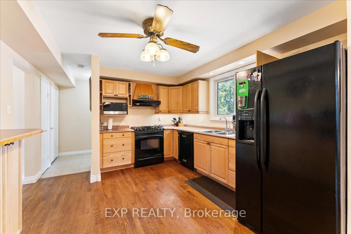 Photo 12 of 822 Foxe Street, Peterborough, Northcrest Ward 5 — HOMEH