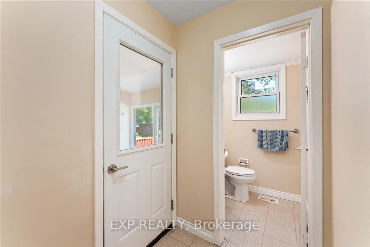 Photo 18 of 822 Foxe Street, Peterborough, Northcrest Ward 5 — HOMEH