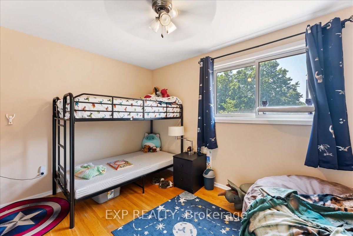 Photo 25 of 822 Foxe Street, Peterborough, Northcrest Ward 5 — HOMEH