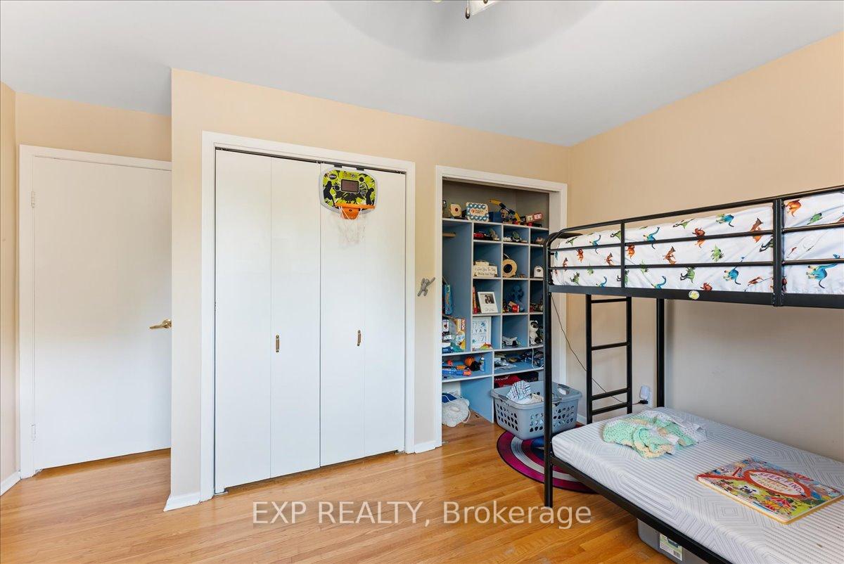 Photo 26 of 822 Foxe Street, Peterborough, Northcrest Ward 5 — HOMEH