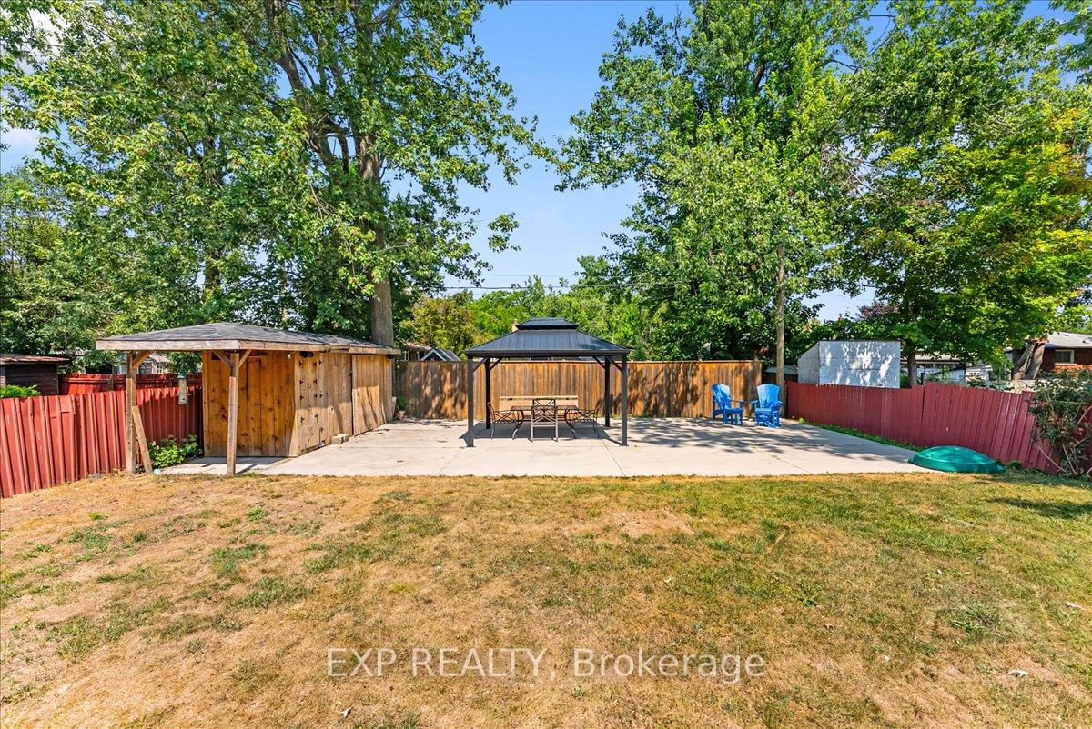 Photo 37 of 822 Foxe Street, Peterborough, Northcrest Ward 5 — HOMEH