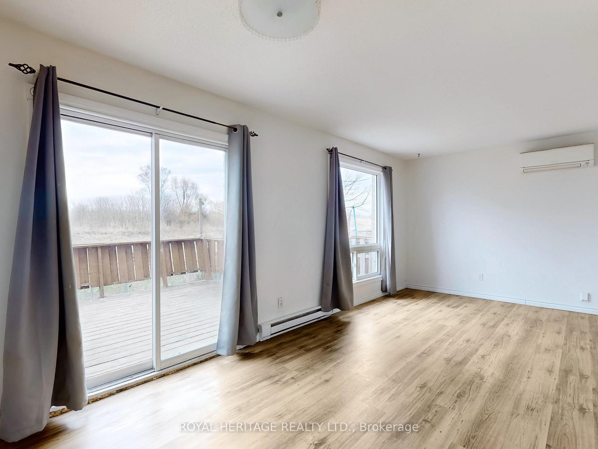 Photo 3 of 1544 Norwill Crescent, Oshawa, Samac — HOMEH
