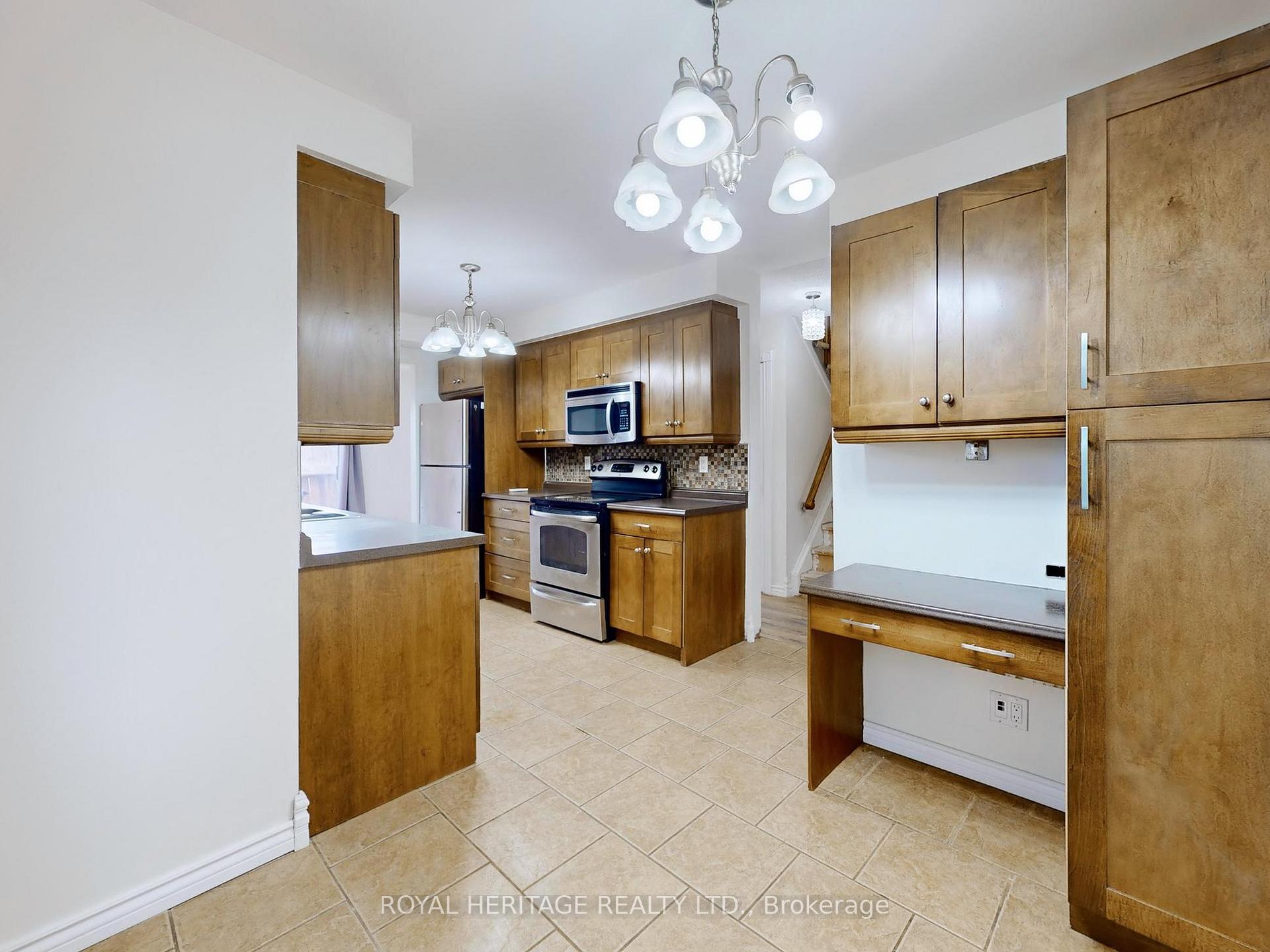 Photo 8 of 1544 Norwill Crescent, Oshawa, Samac — HOMEH