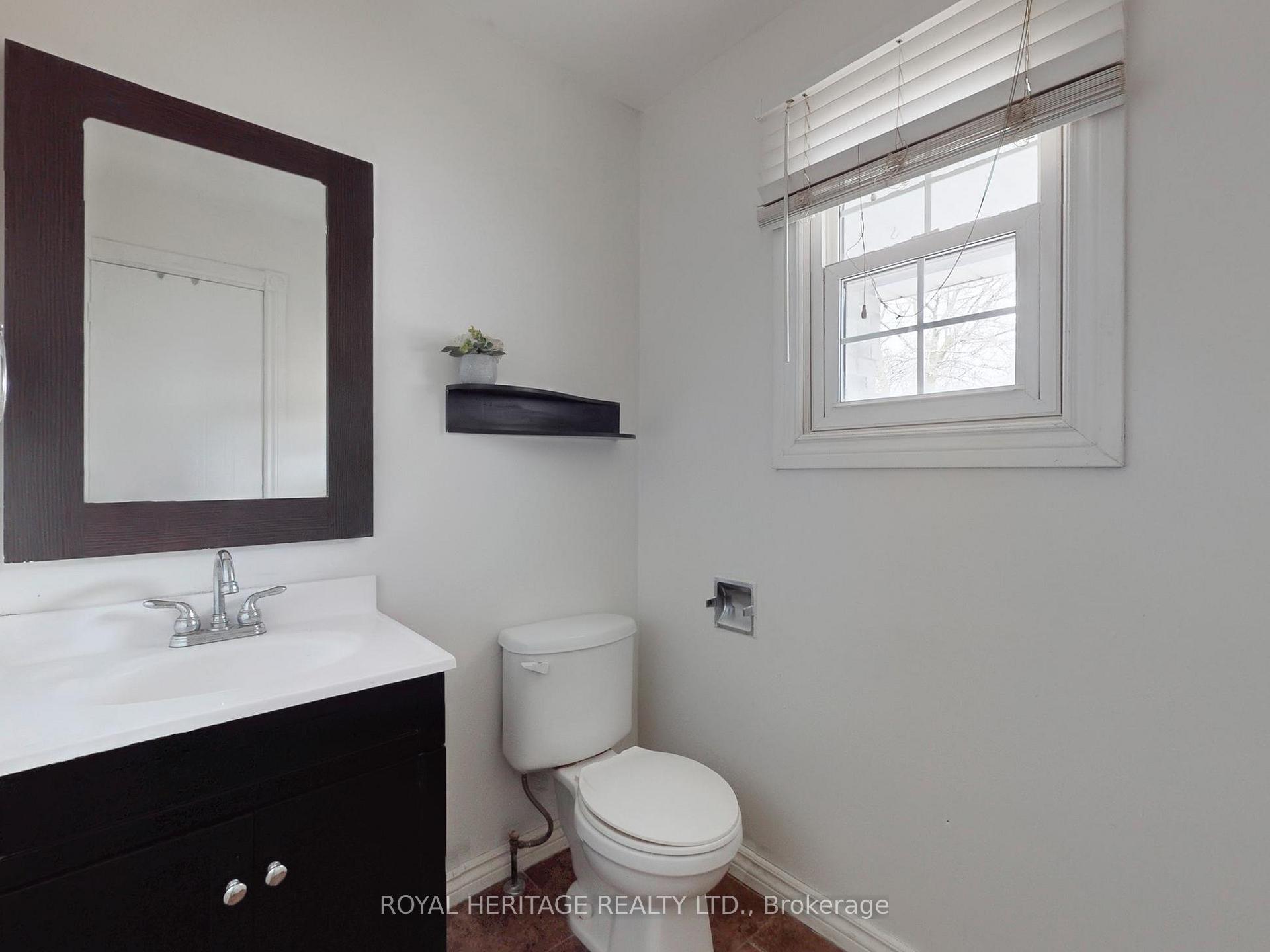 Photo 9 of 1544 Norwill Crescent, Oshawa, Samac — HOMEH
