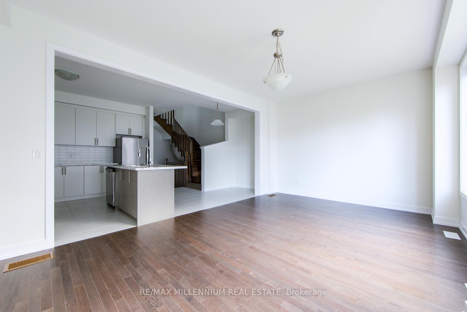 Photo 9 of 1088 Thompson Drive N, Oshawa, Kedron — HOMEH