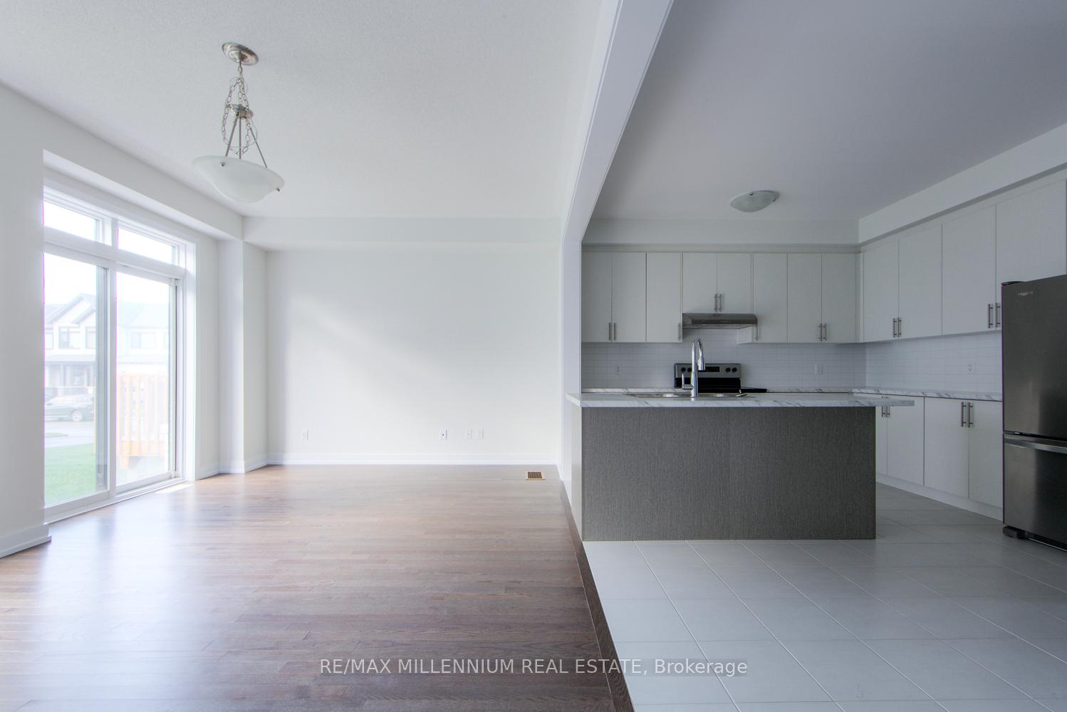 Photo 12 of 1088 Thompson Drive N, Oshawa, Kedron — HOMEH