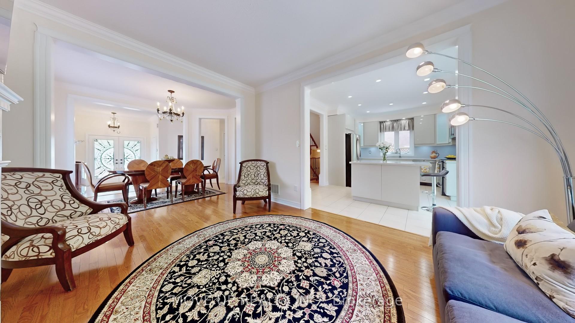 Photo 7 of 84 Santa Amato Crescent, Vaughan, Patterson — HOMEH