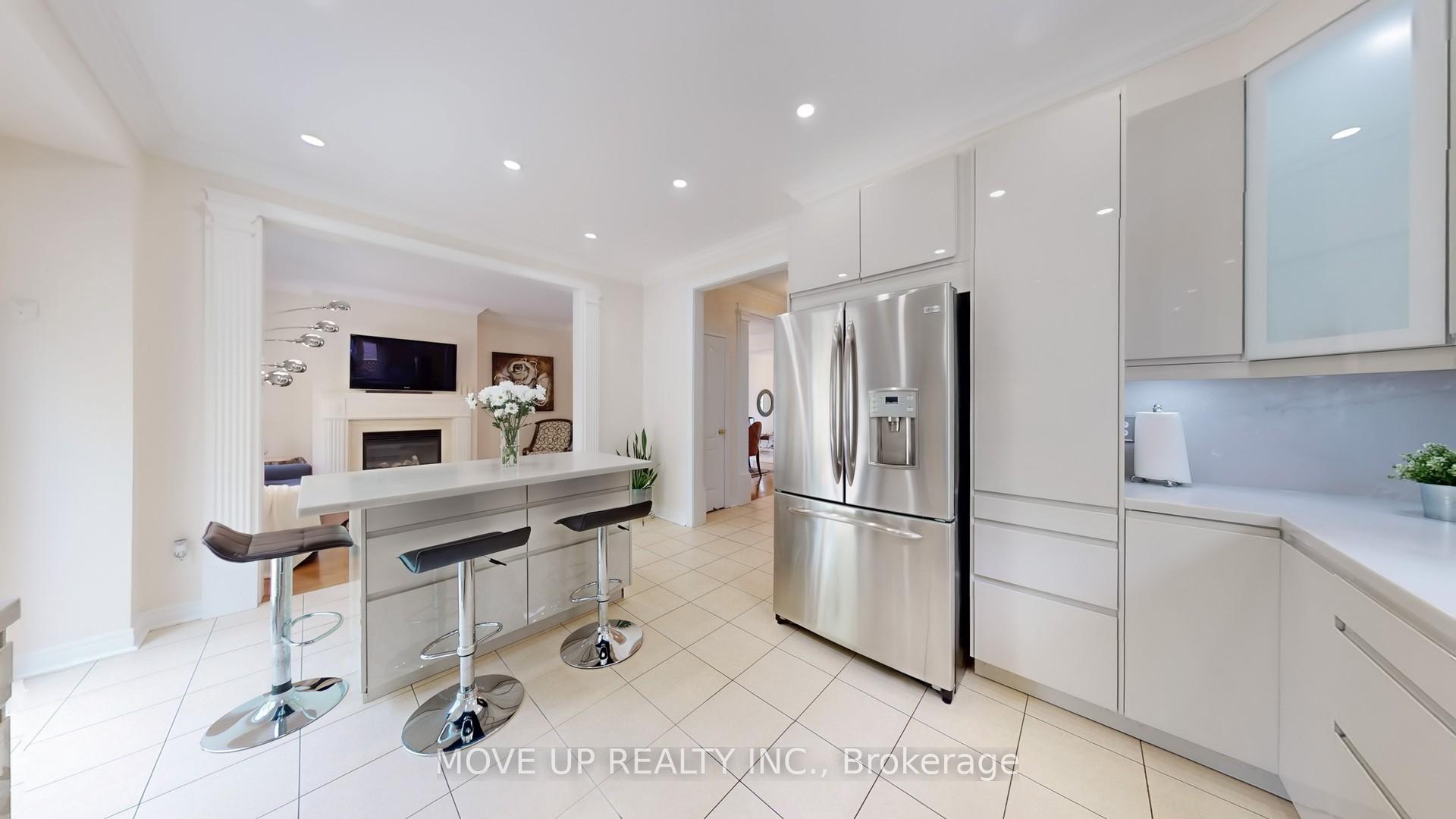 Photo 19 of 84 Santa Amato Crescent, Vaughan, Patterson — HOMEH