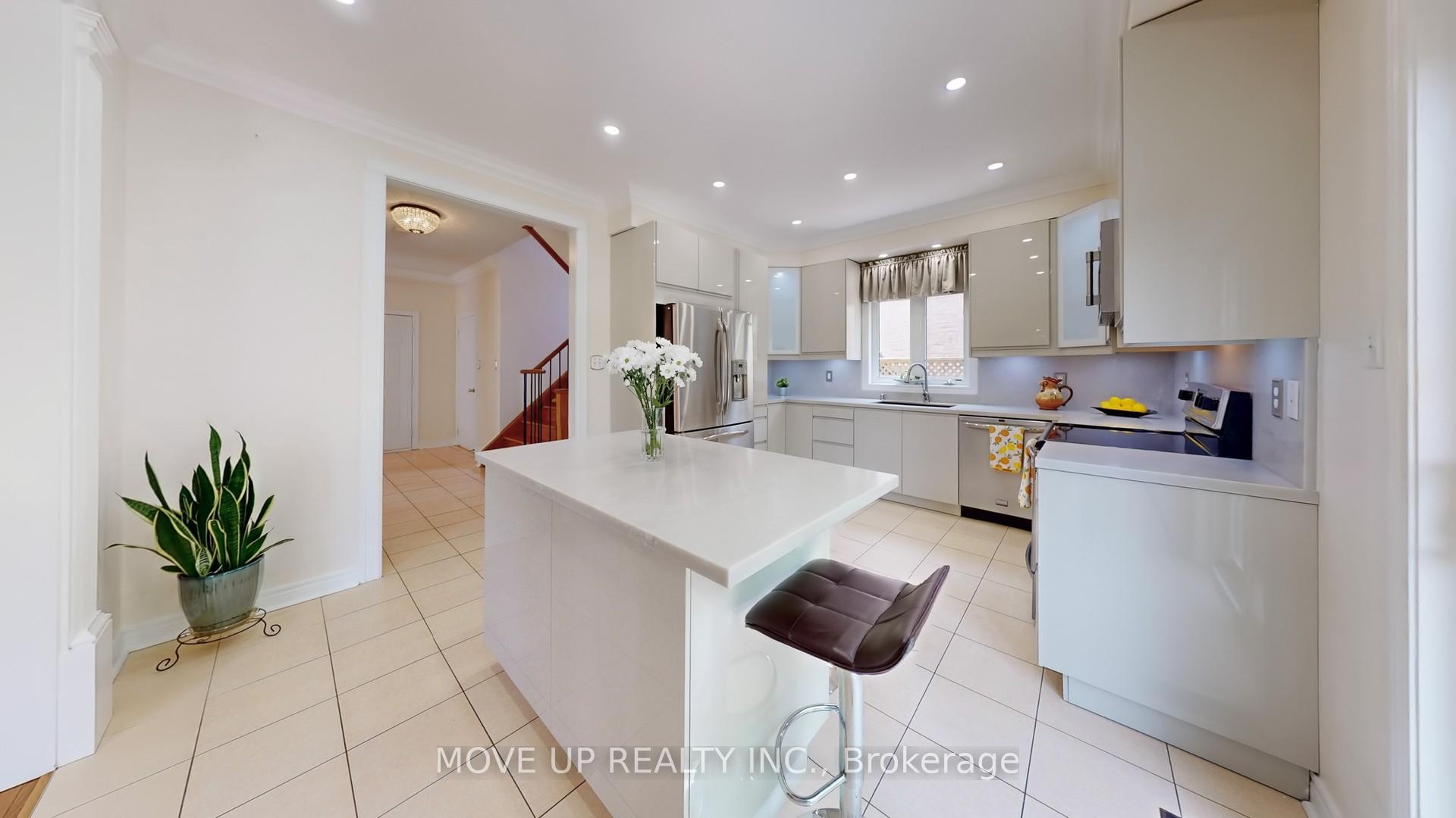 Photo 20 of 84 Santa Amato Crescent, Vaughan, Patterson — HOMEH