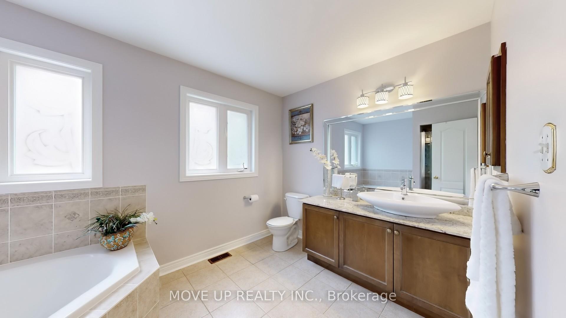 Photo 26 of 84 Santa Amato Crescent, Vaughan, Patterson — HOMEH