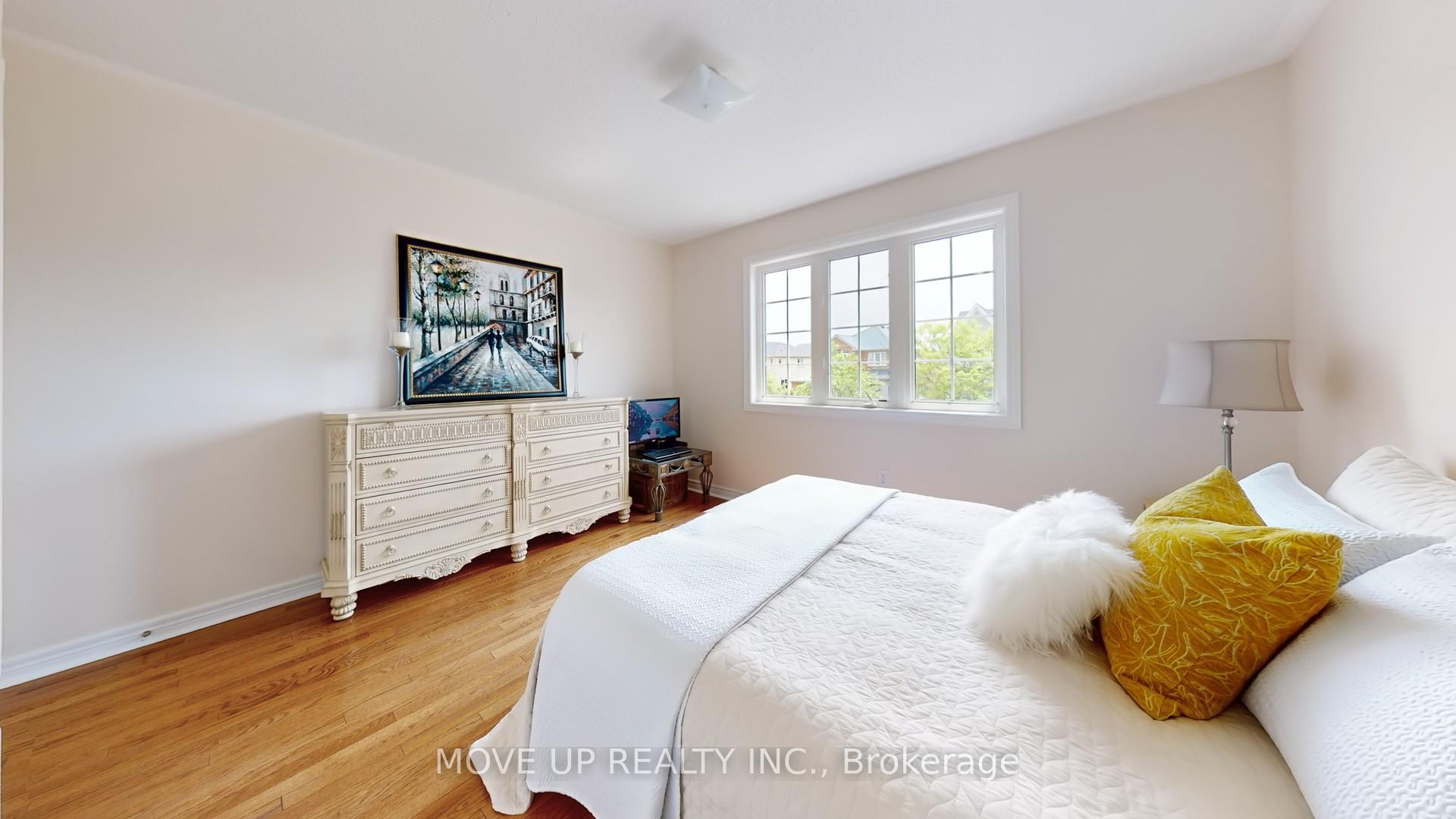 Photo 29 of 84 Santa Amato Crescent, Vaughan, Patterson — HOMEH