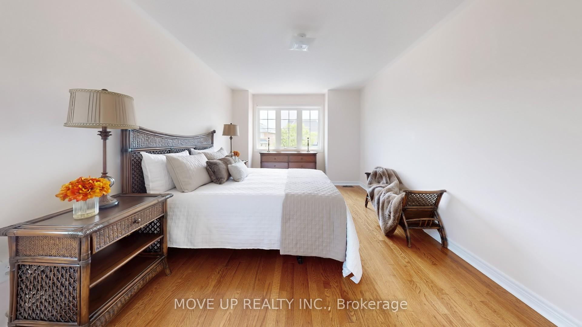 Photo 31 of 84 Santa Amato Crescent, Vaughan, Patterson — HOMEH
