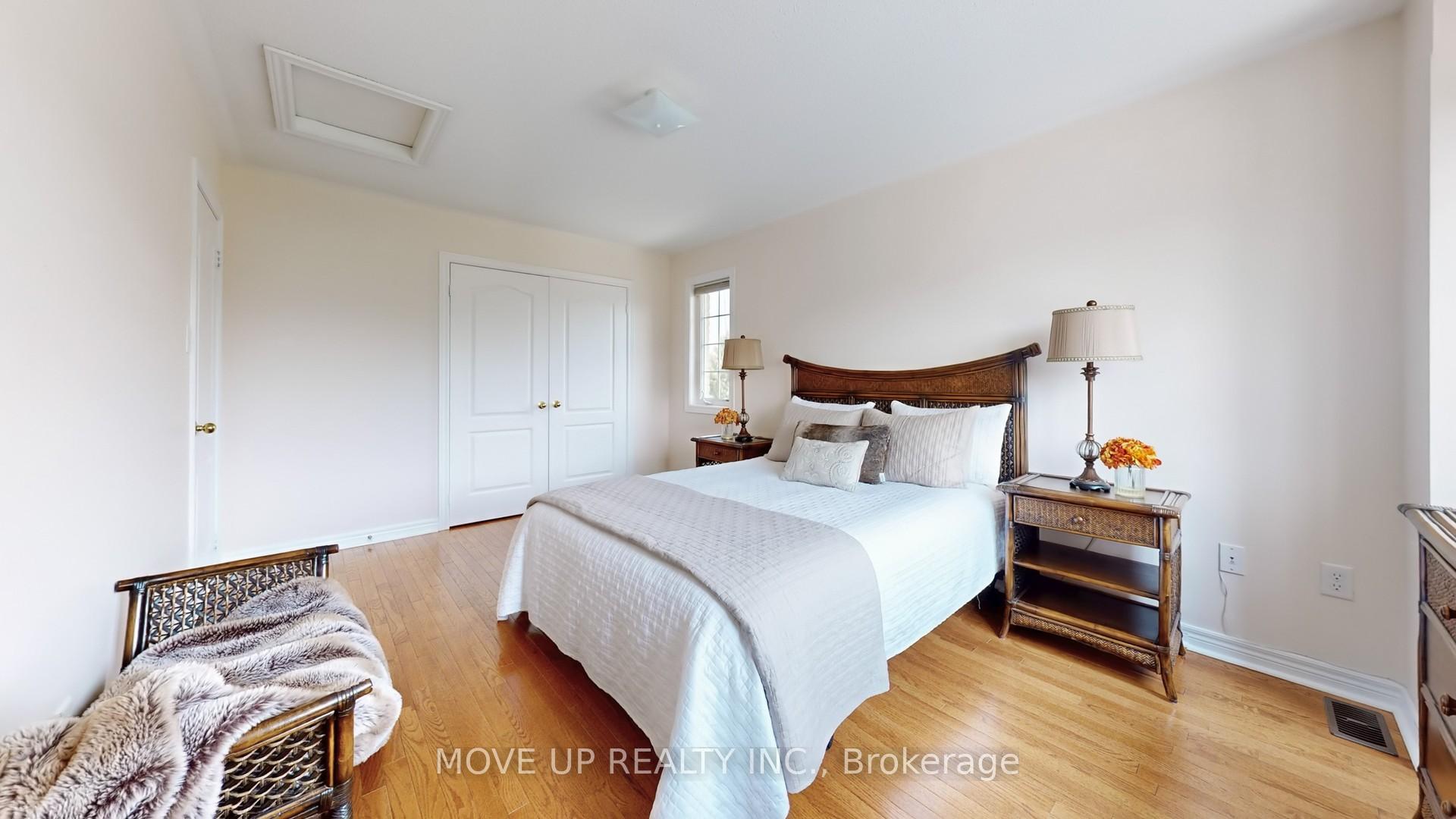 Photo 32 of 84 Santa Amato Crescent, Vaughan, Patterson — HOMEH