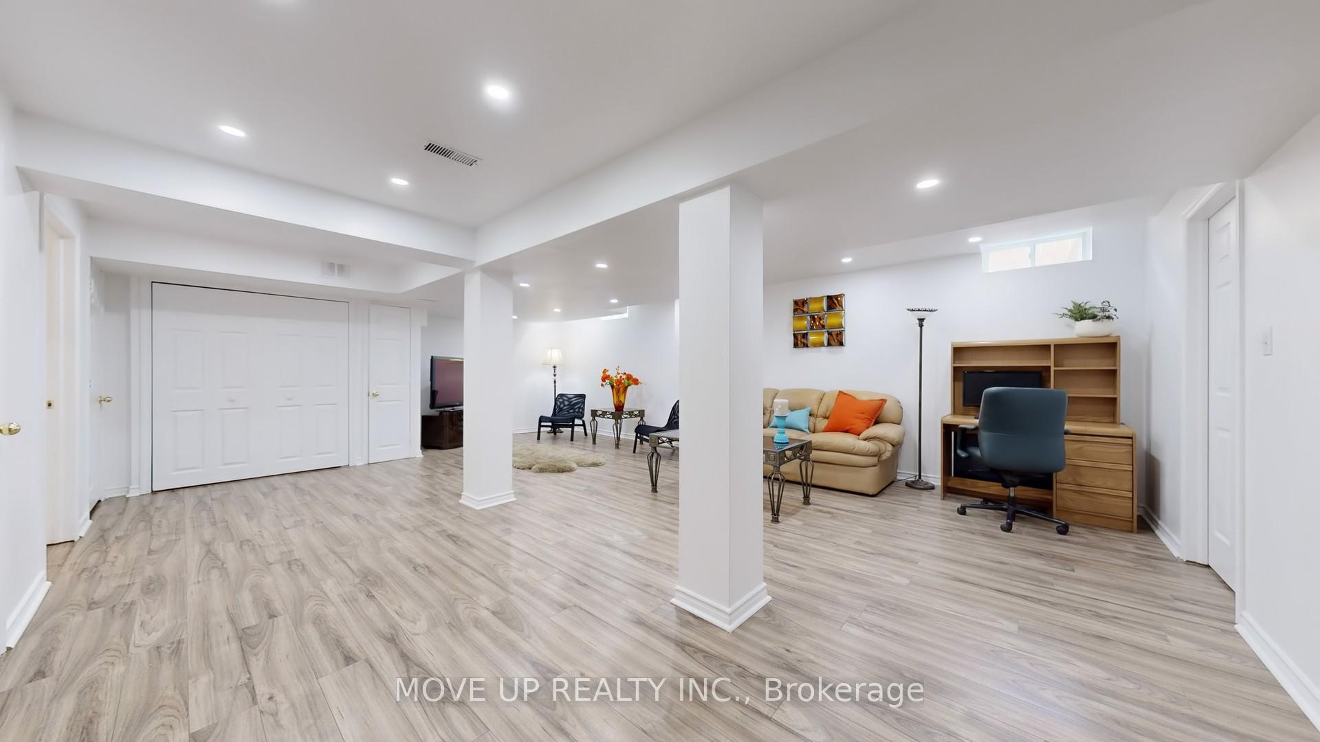 Photo 34 of 84 Santa Amato Crescent, Vaughan, Patterson — HOMEH