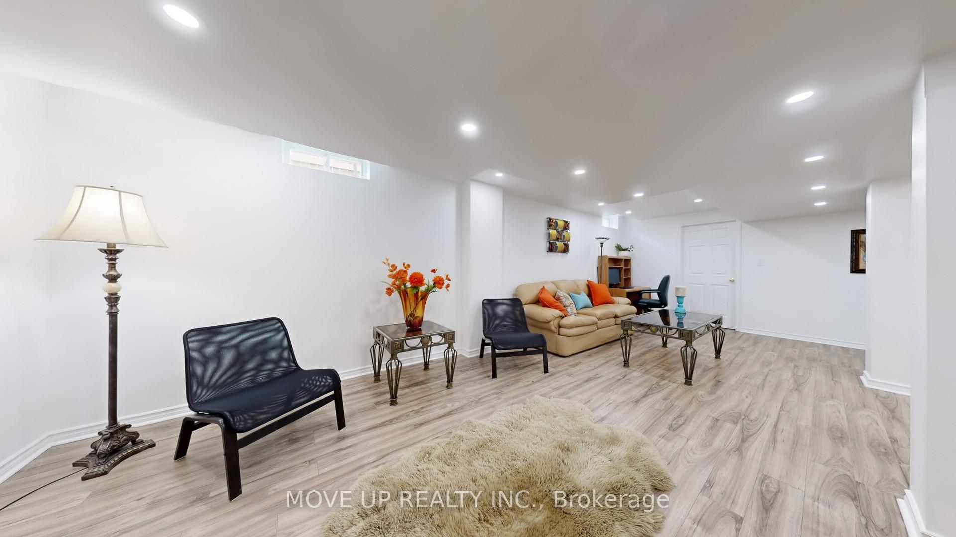 Photo 35 of 84 Santa Amato Crescent, Vaughan, Patterson — HOMEH