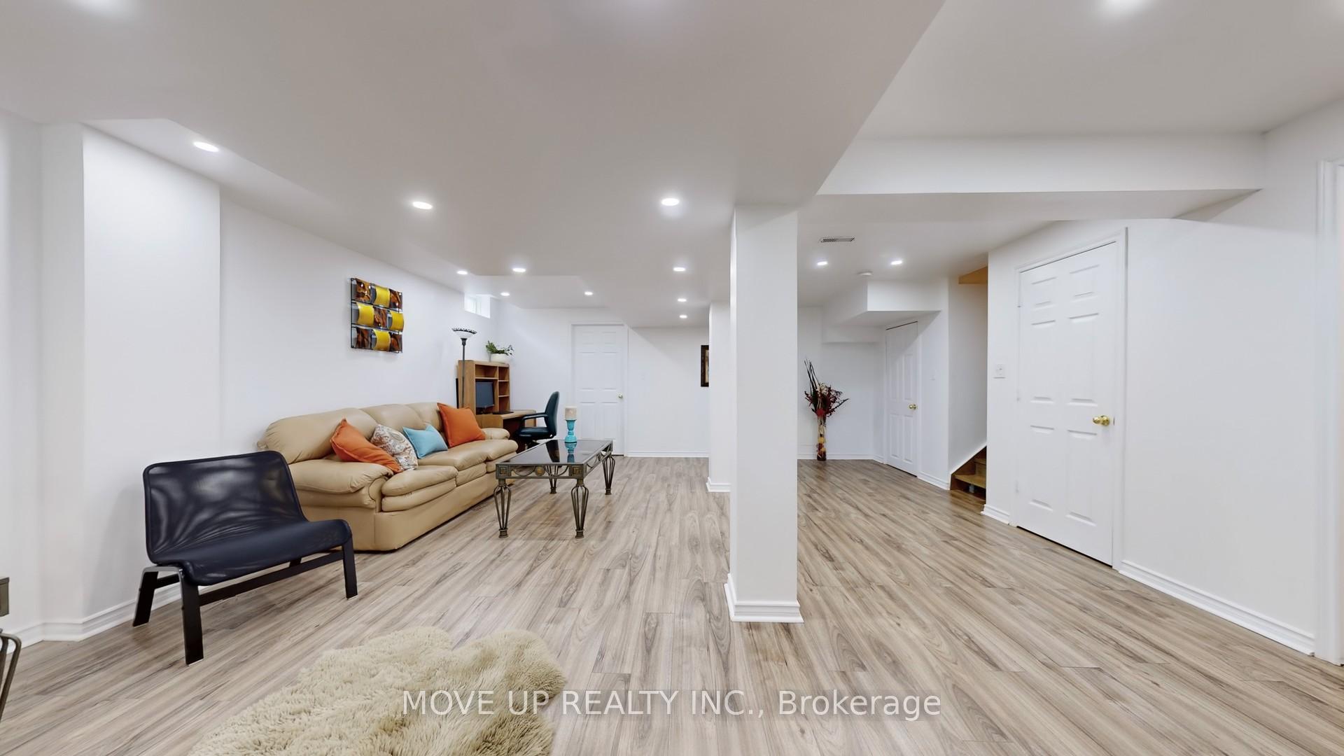 Photo 37 of 84 Santa Amato Crescent, Vaughan, Patterson — HOMEH