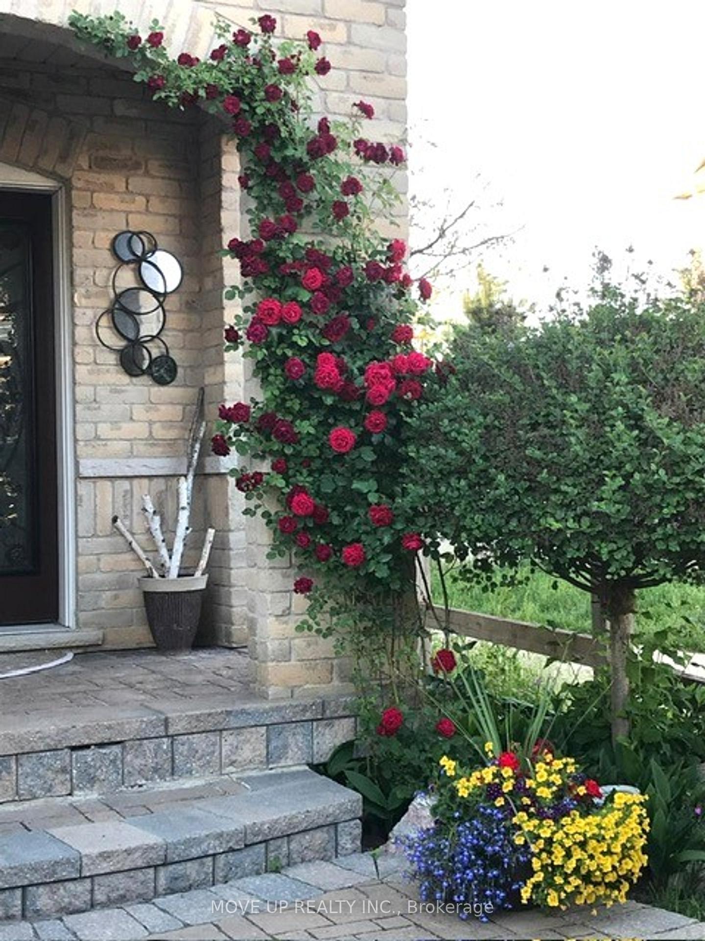 Photo 49 of 84 Santa Amato Crescent, Vaughan, Patterson — HOMEH