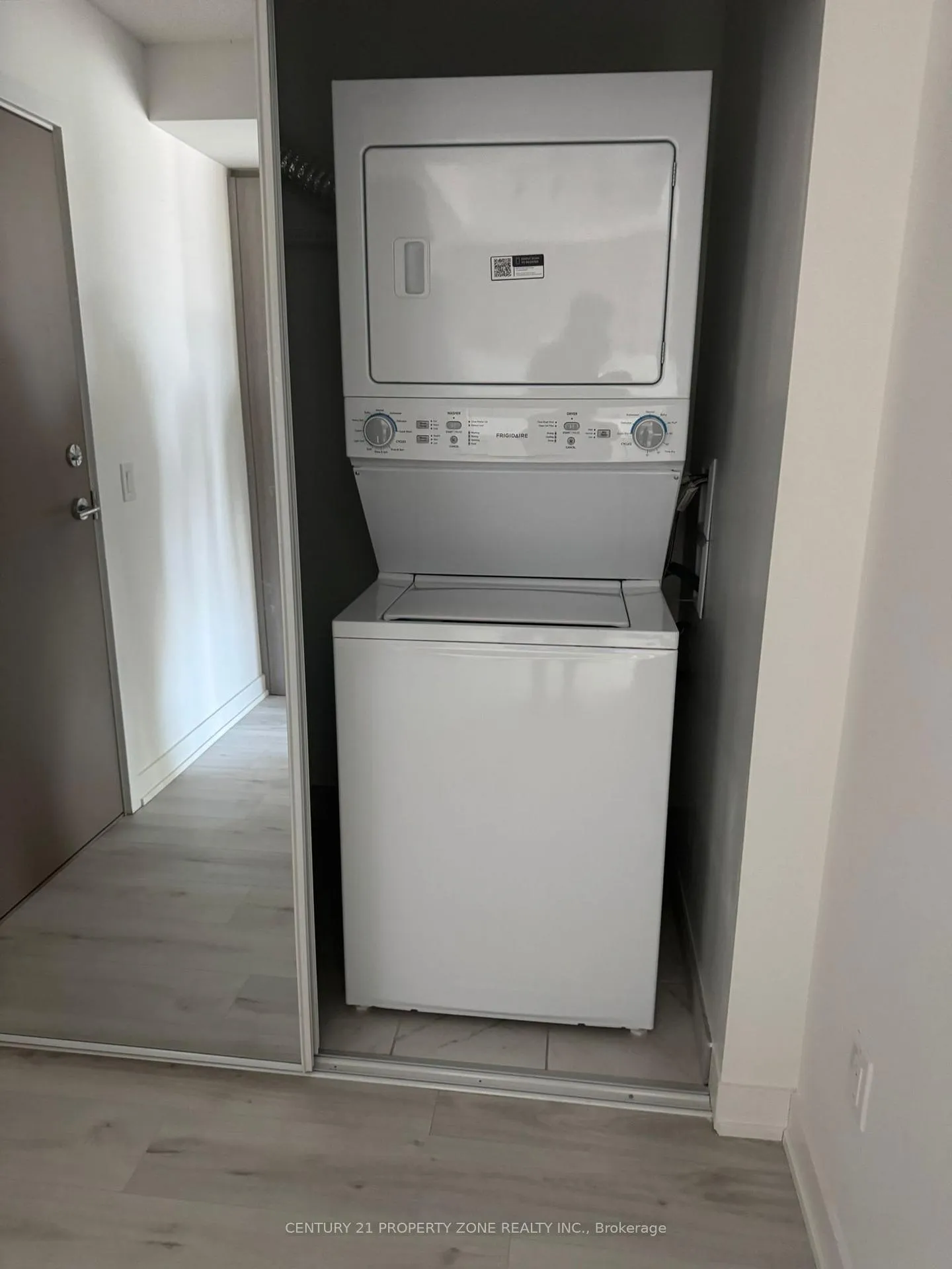 Photo 7 of Unit 411, 1010 Sandy Beach Road, Pickering, Bay Ridges — HOMEH