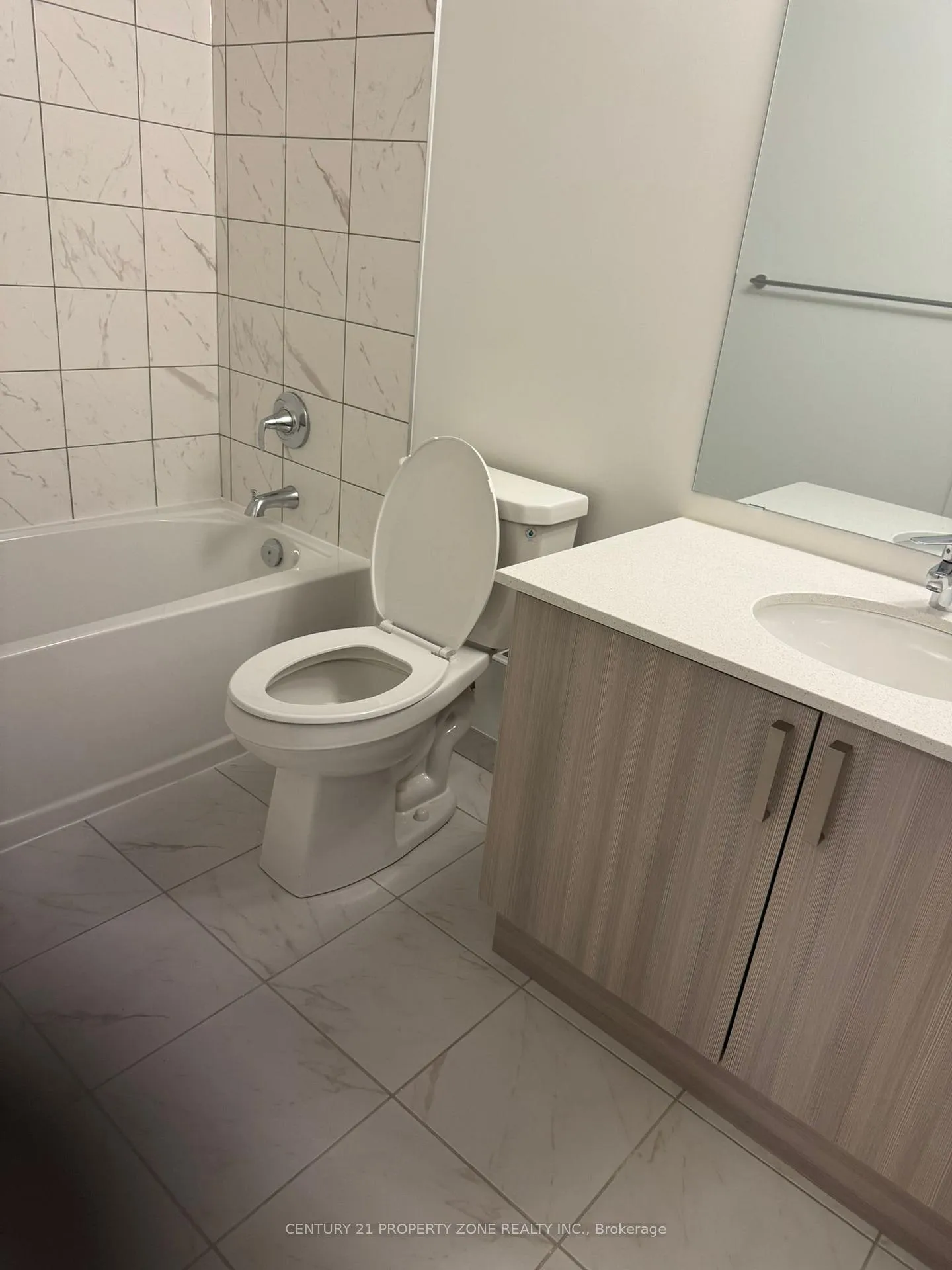 Photo 8 of Unit 411, 1010 Sandy Beach Road, Pickering, Bay Ridges — HOMEH