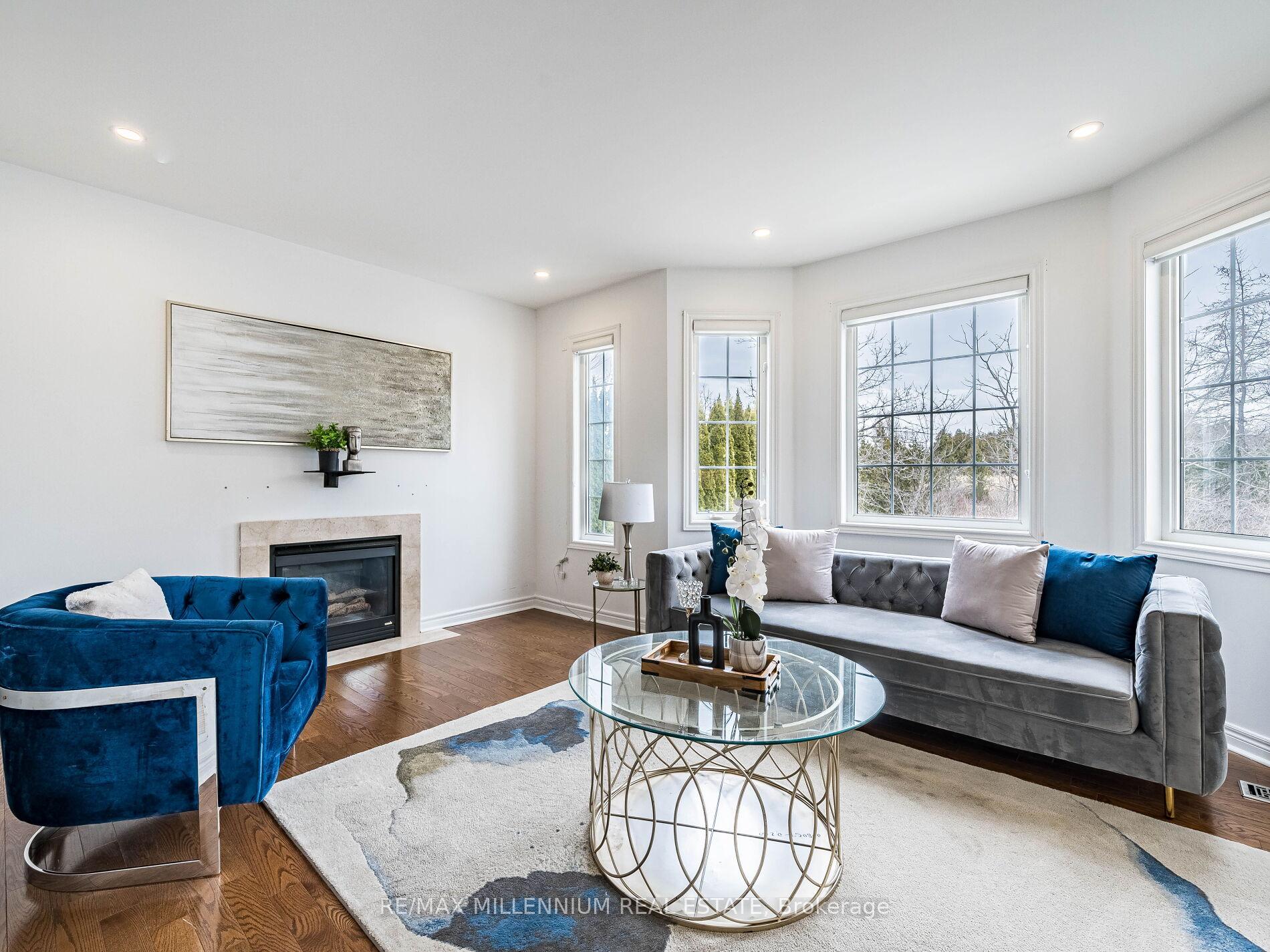 Photo 10 of 4 Joshua Boulevard, Whitby, Brooklin — HOMEH