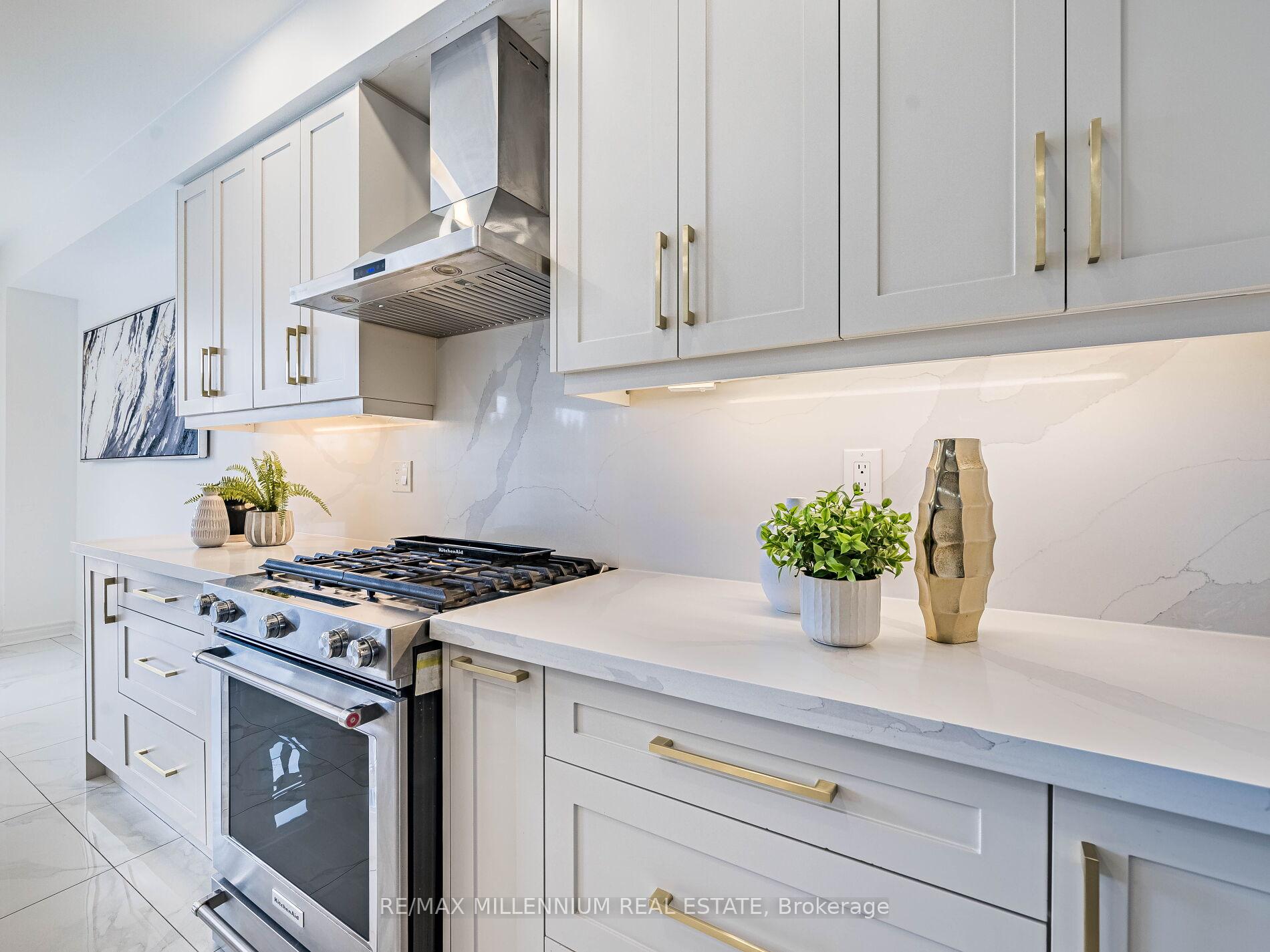 Photo 17 of 4 Joshua Boulevard, Whitby, Brooklin — HOMEH