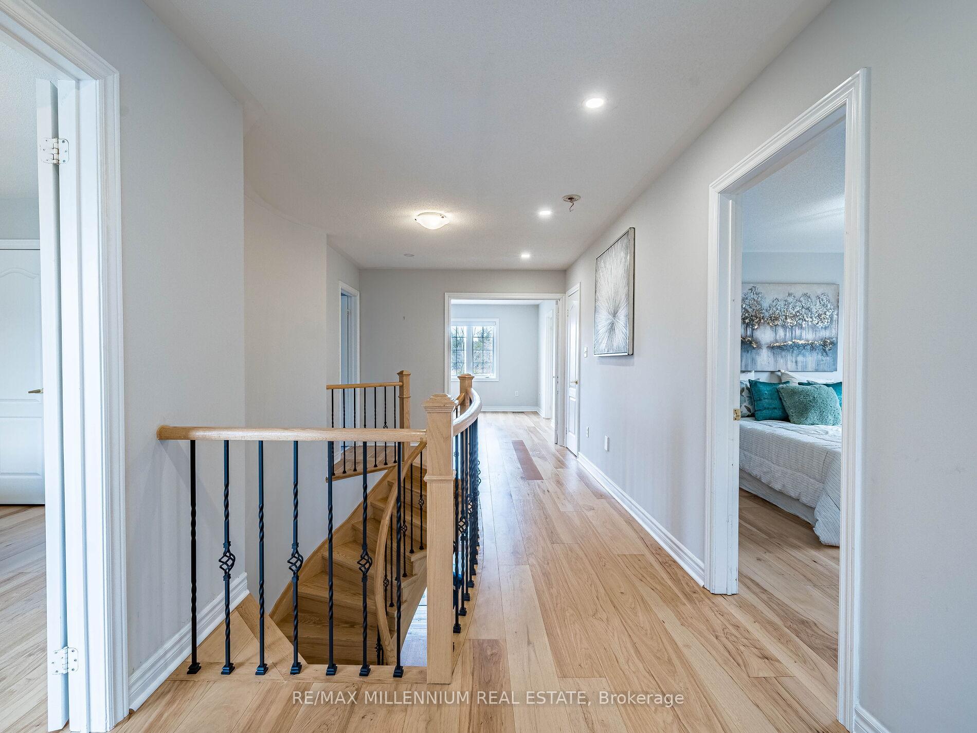 Photo 23 of 4 Joshua Boulevard, Whitby, Brooklin — HOMEH
