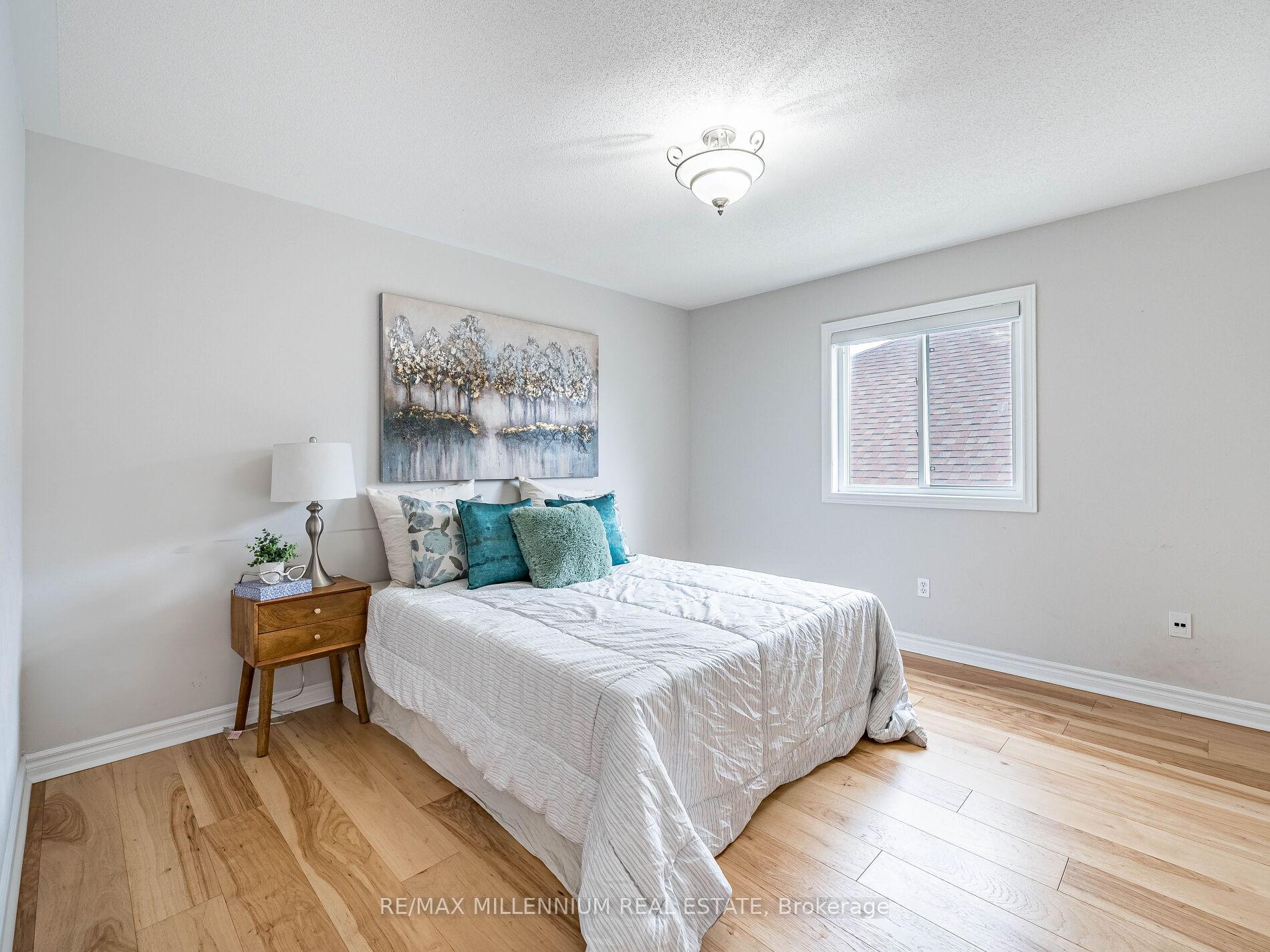 Photo 28 of 4 Joshua Boulevard, Whitby, Brooklin — HOMEH